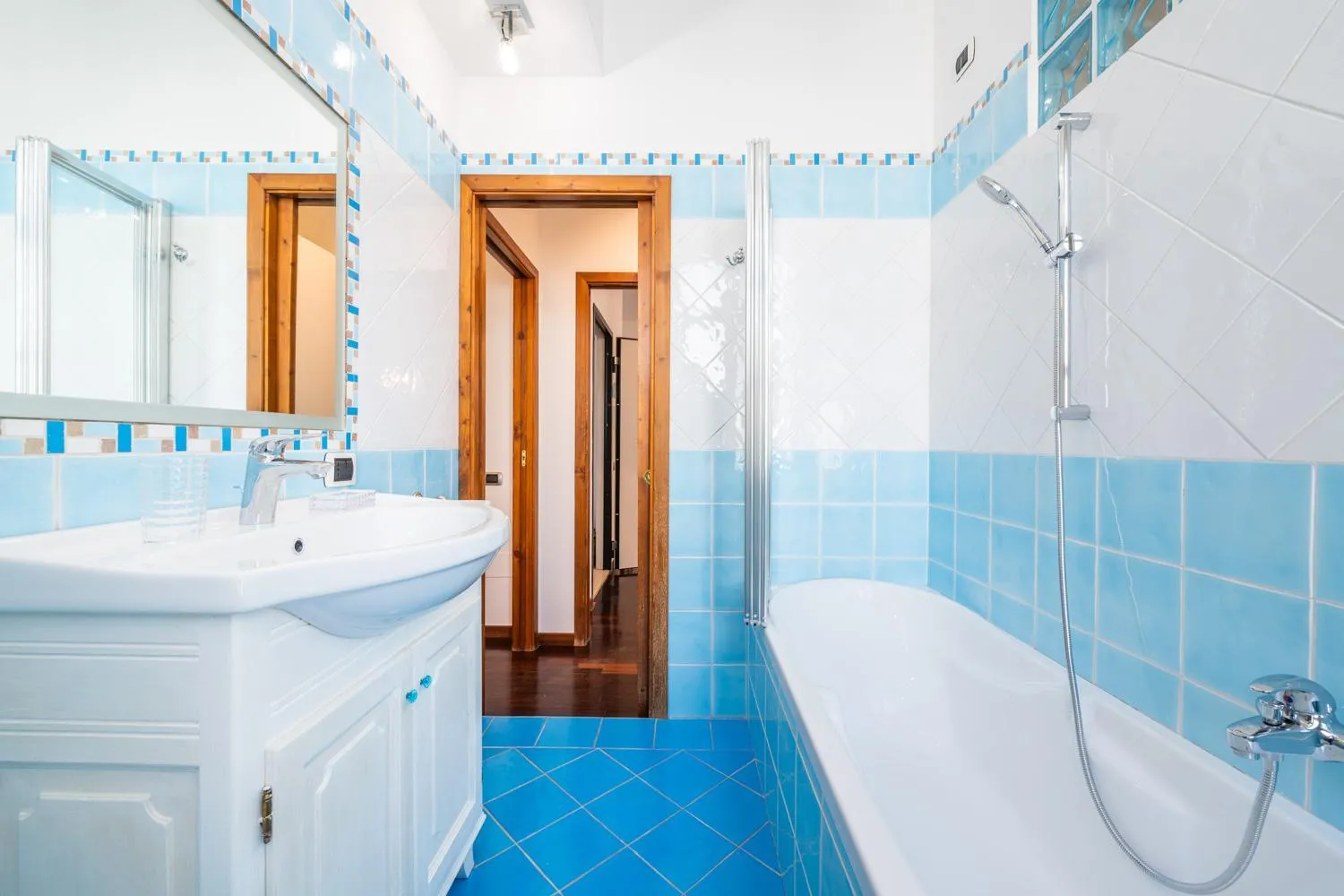 Bathroom in Greta House San Benedetto