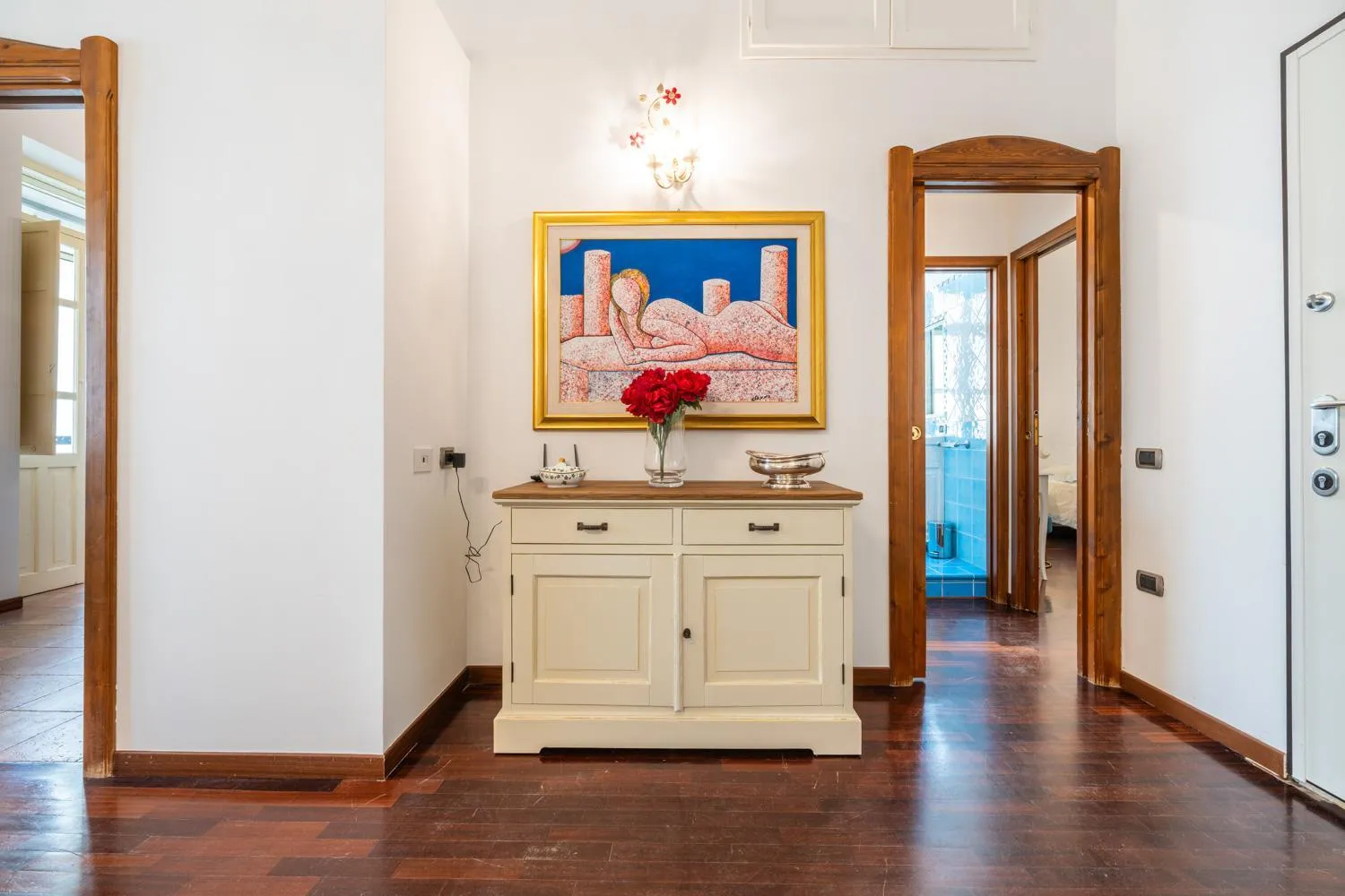 wardrobe in Greta House San Benedetto