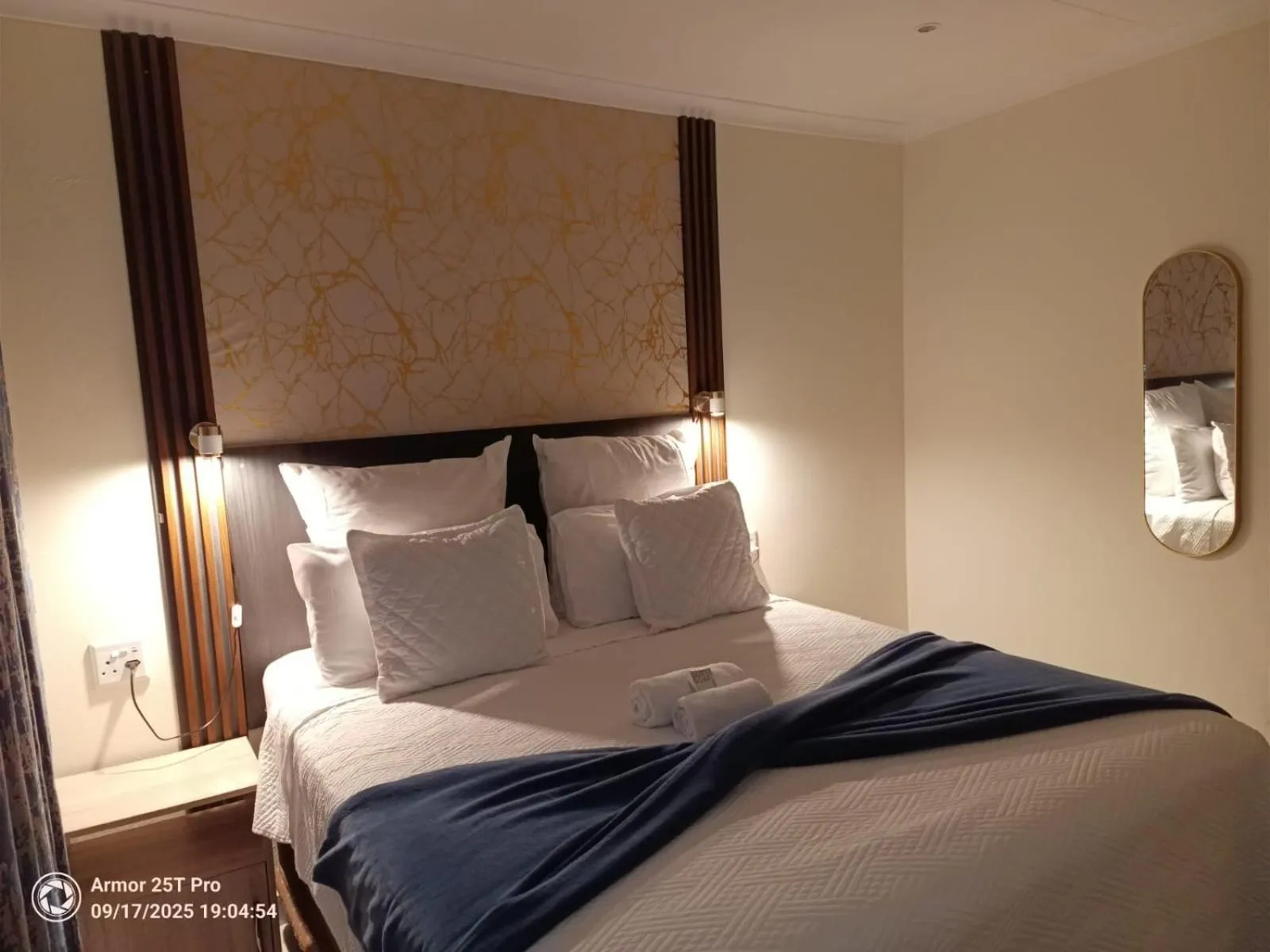 Bed in Meredale Lodge