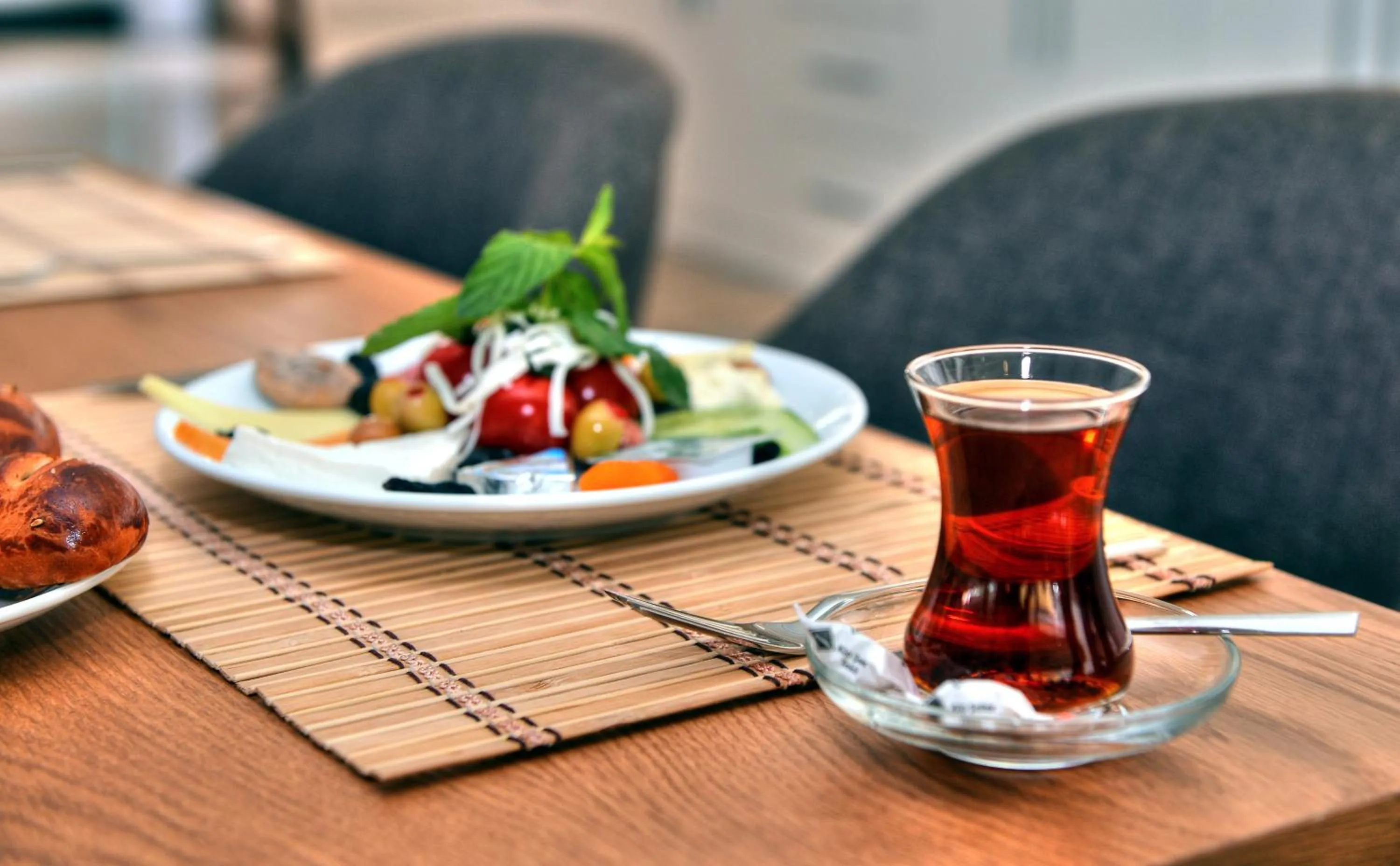 Restaurant/places to eat in Golden Deluxe Hotel