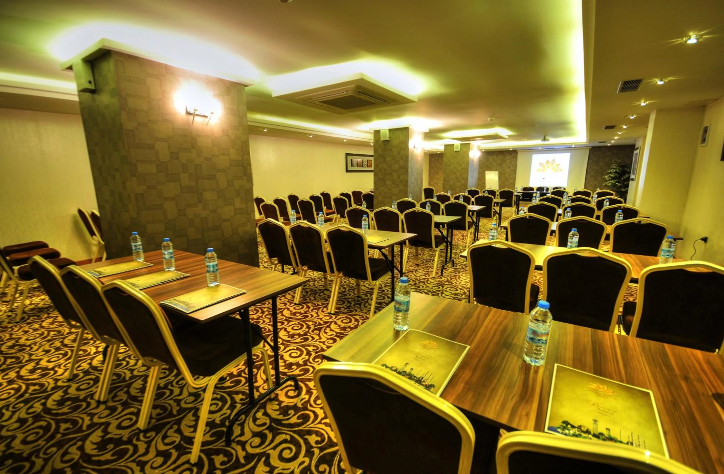 Meeting/conference room in Golden Deluxe Hotel