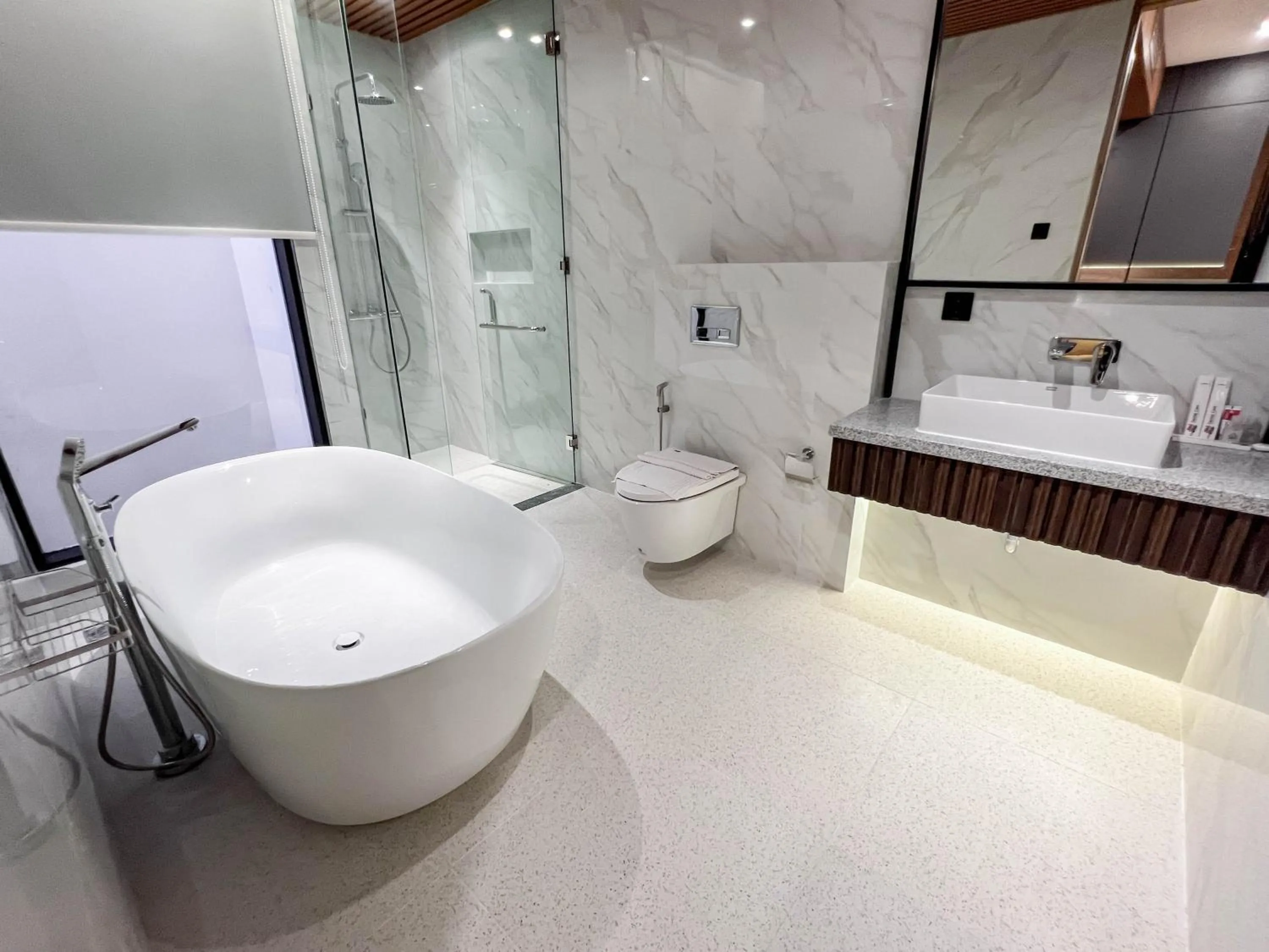 Shower in Fouralivin