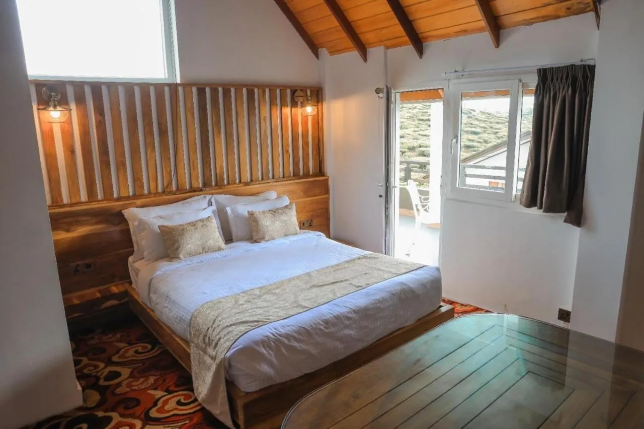 Bed in Queens Lake Cabin