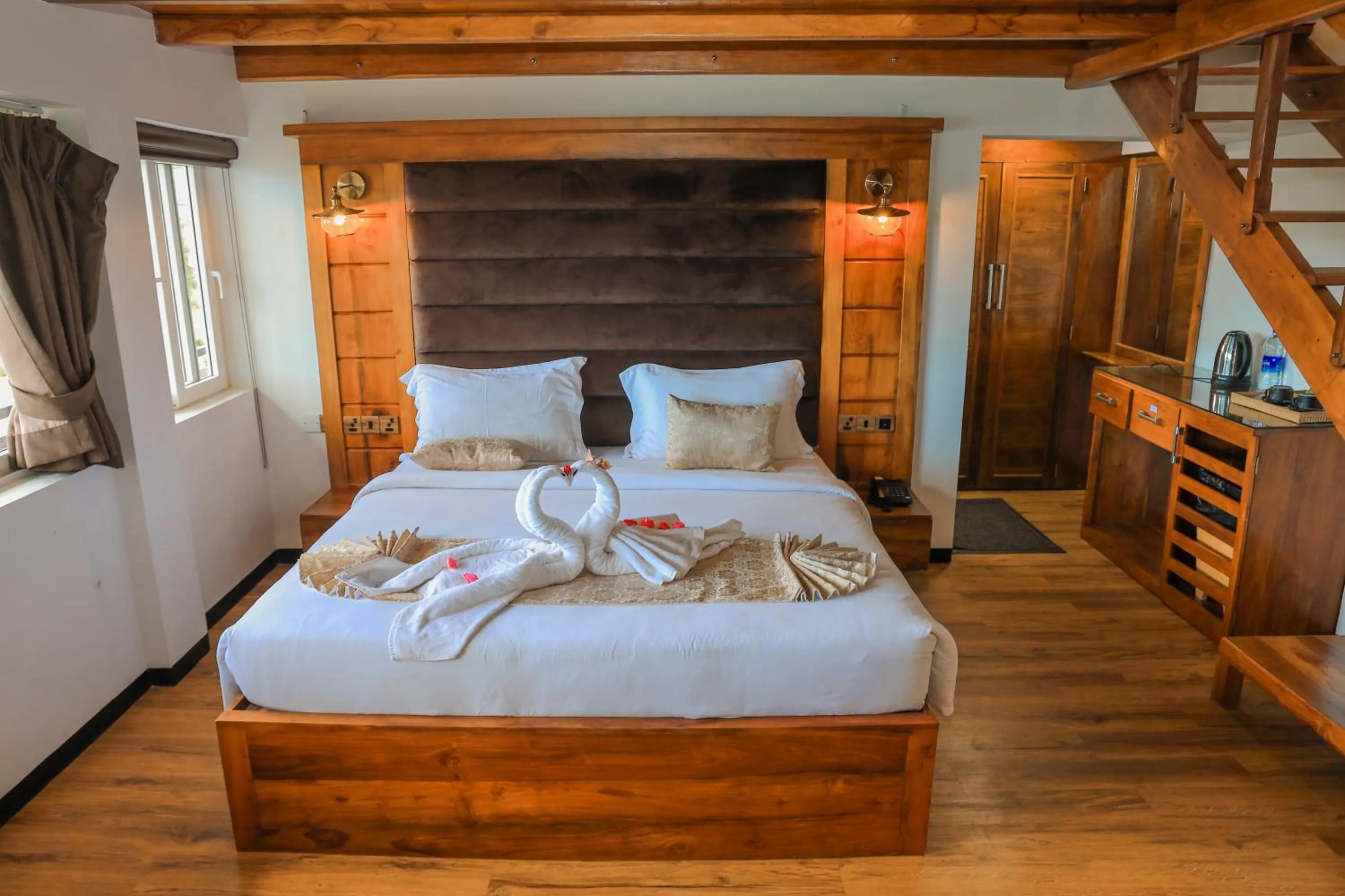 Bed in Queens Lake Cabin