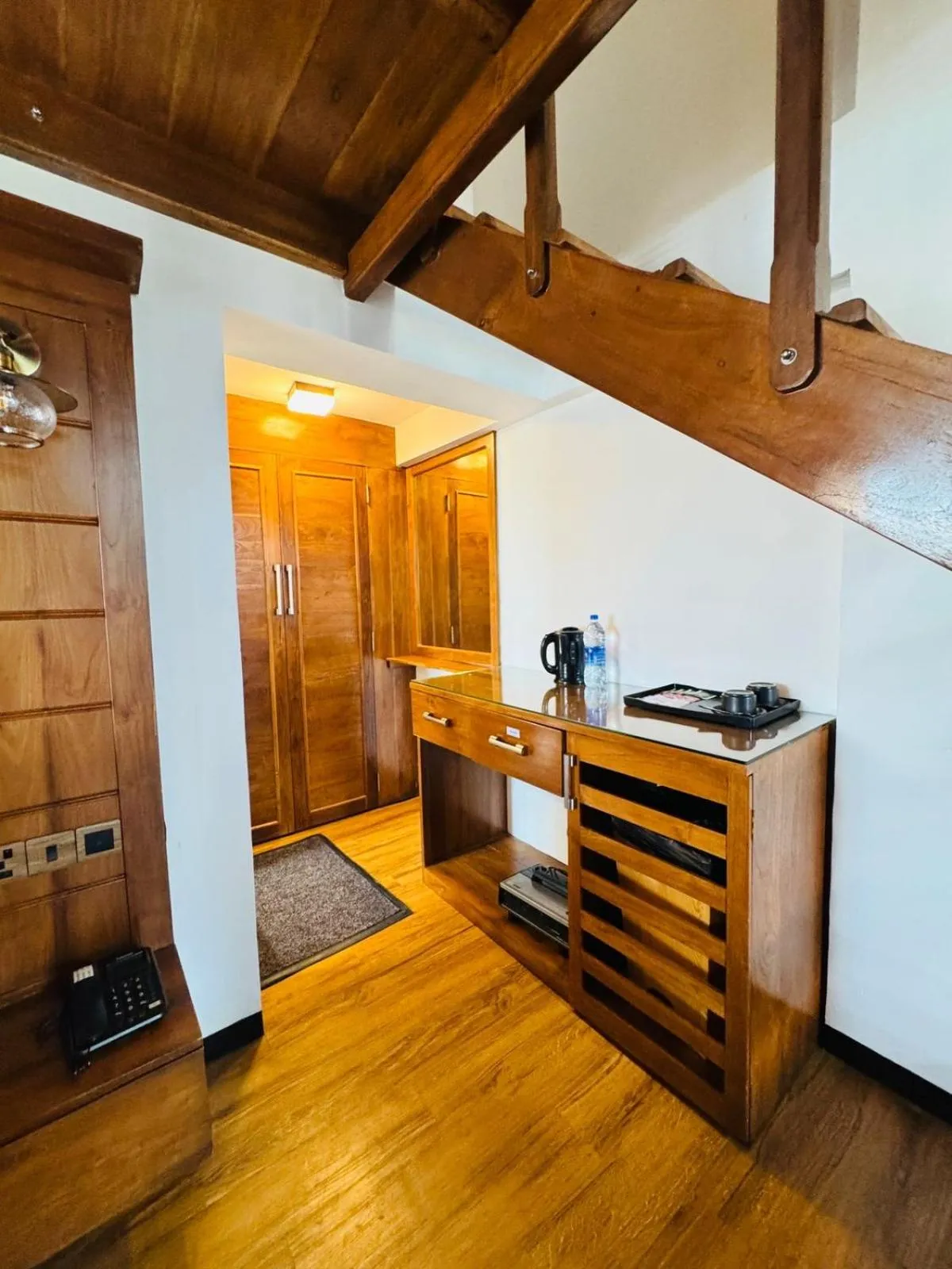 Kitchen or kitchenette in Queens Lake Cabin