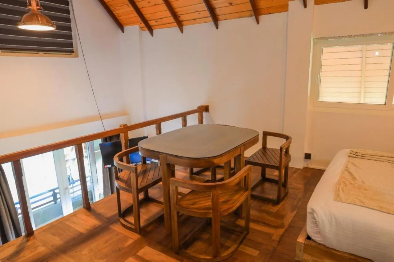 Bedroom, Bed in Queens Lake Cabin
