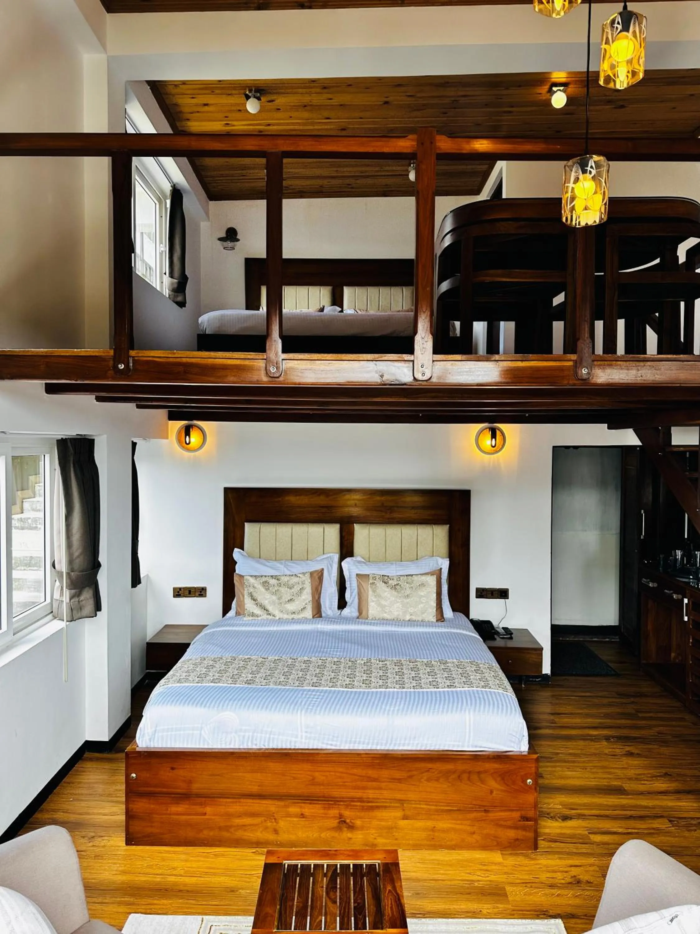 Photo of the whole room, Bed in Queens Lake Cabin