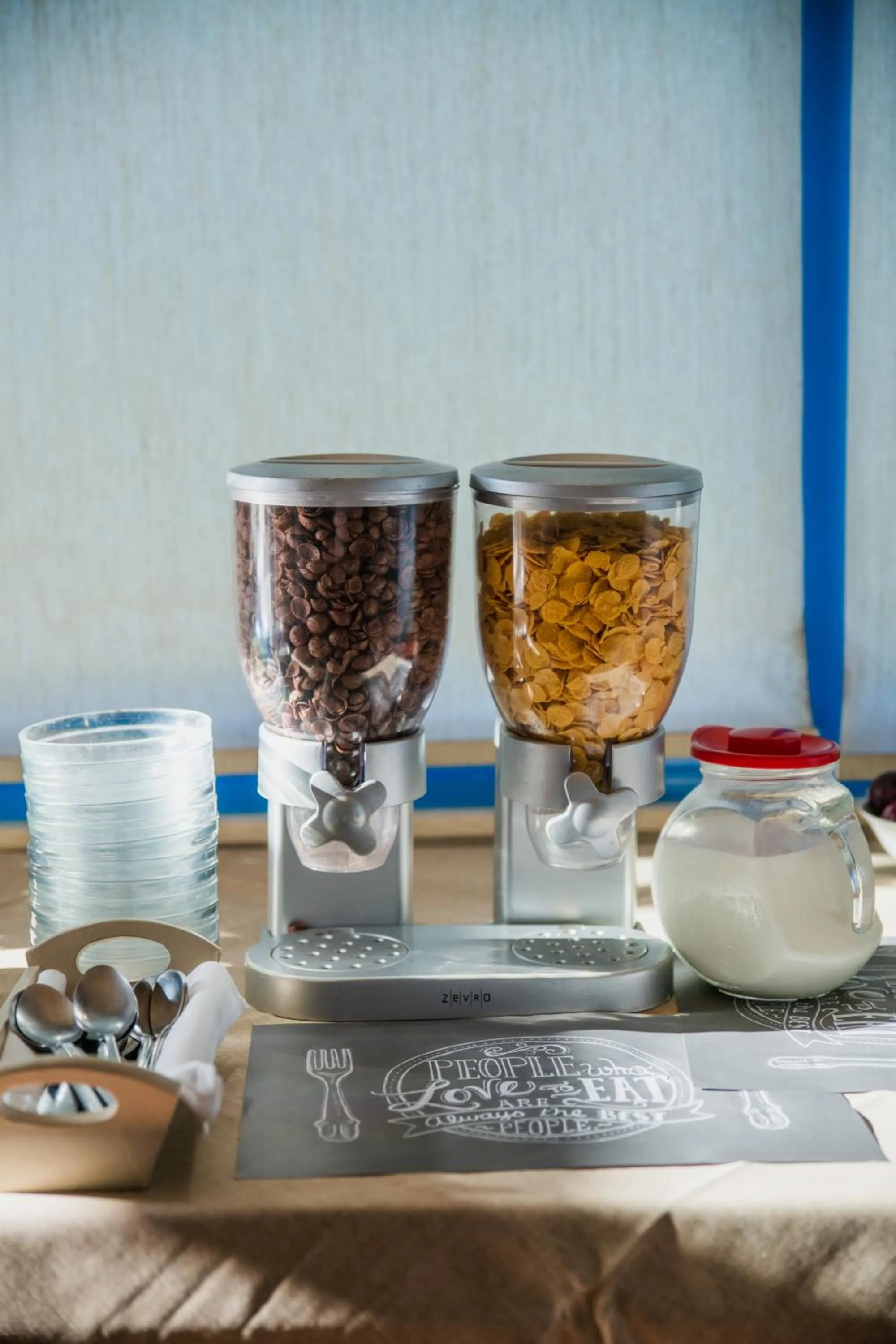 Food and drinks in Mesogeios Hotel