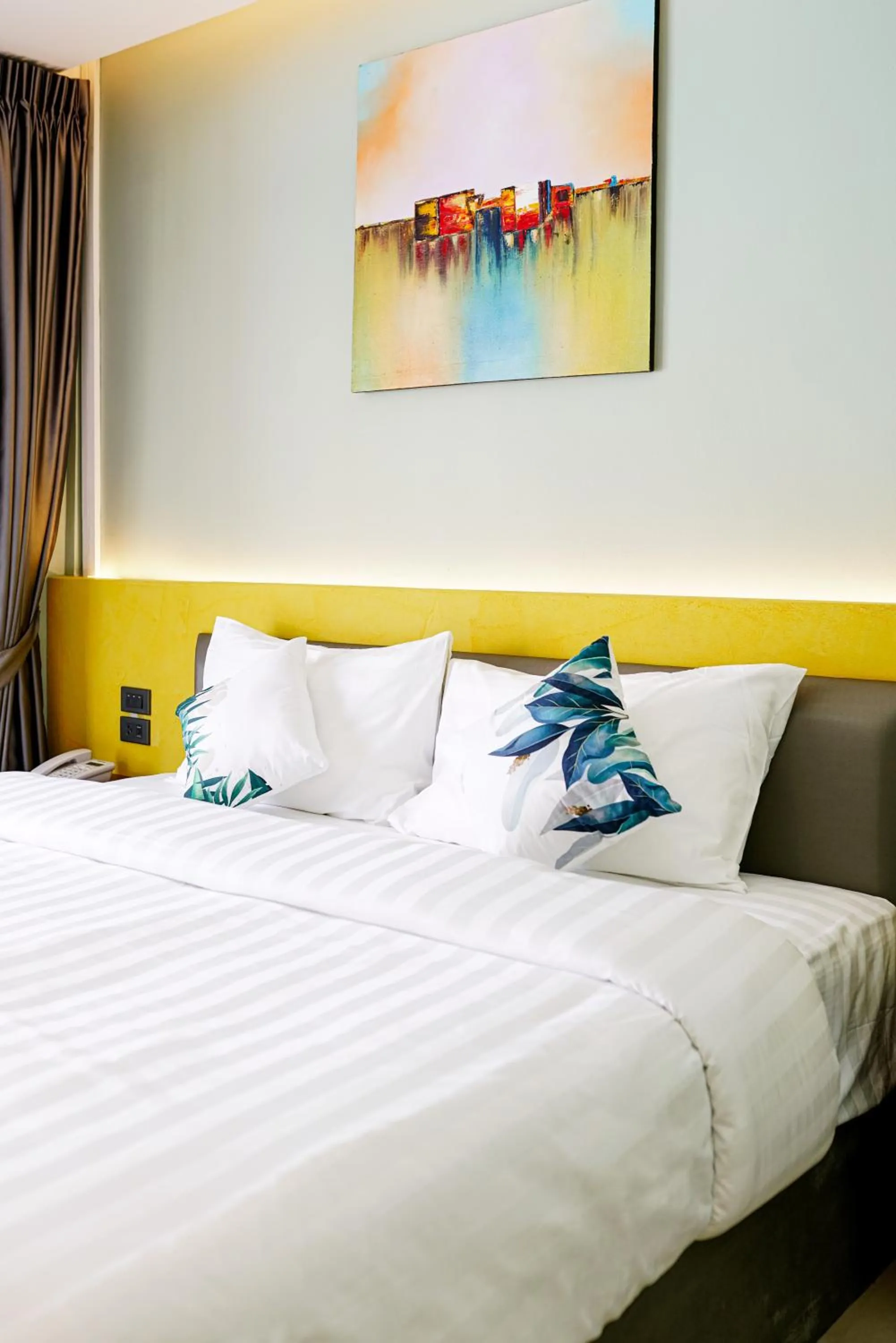 Bed in Maiiam Bungalows Kata Beach