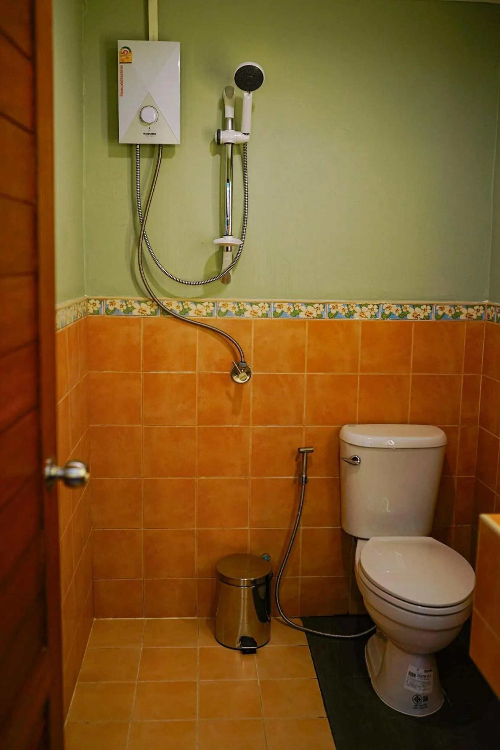 Shower in Maiiam Bungalows Kata Beach