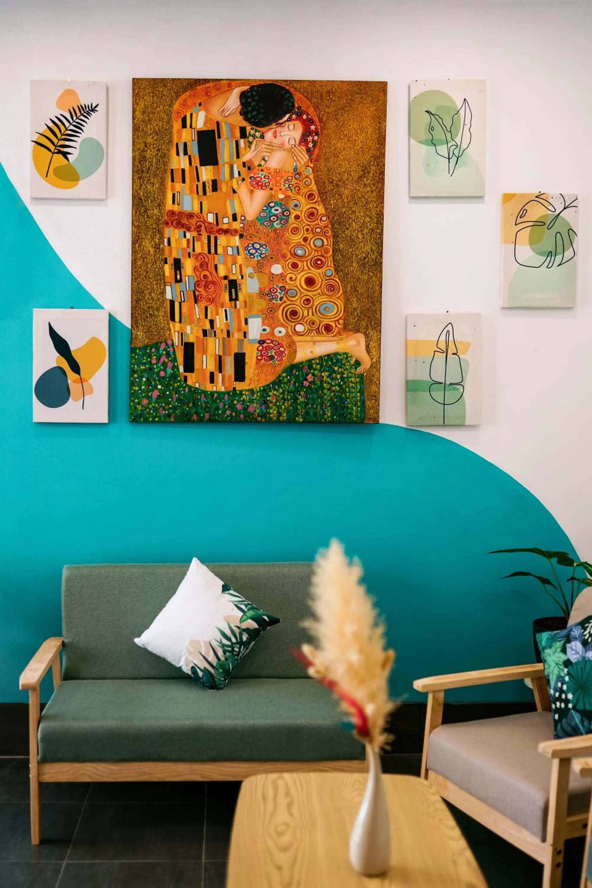 Seating area in Maiiam Bungalows Kata Beach