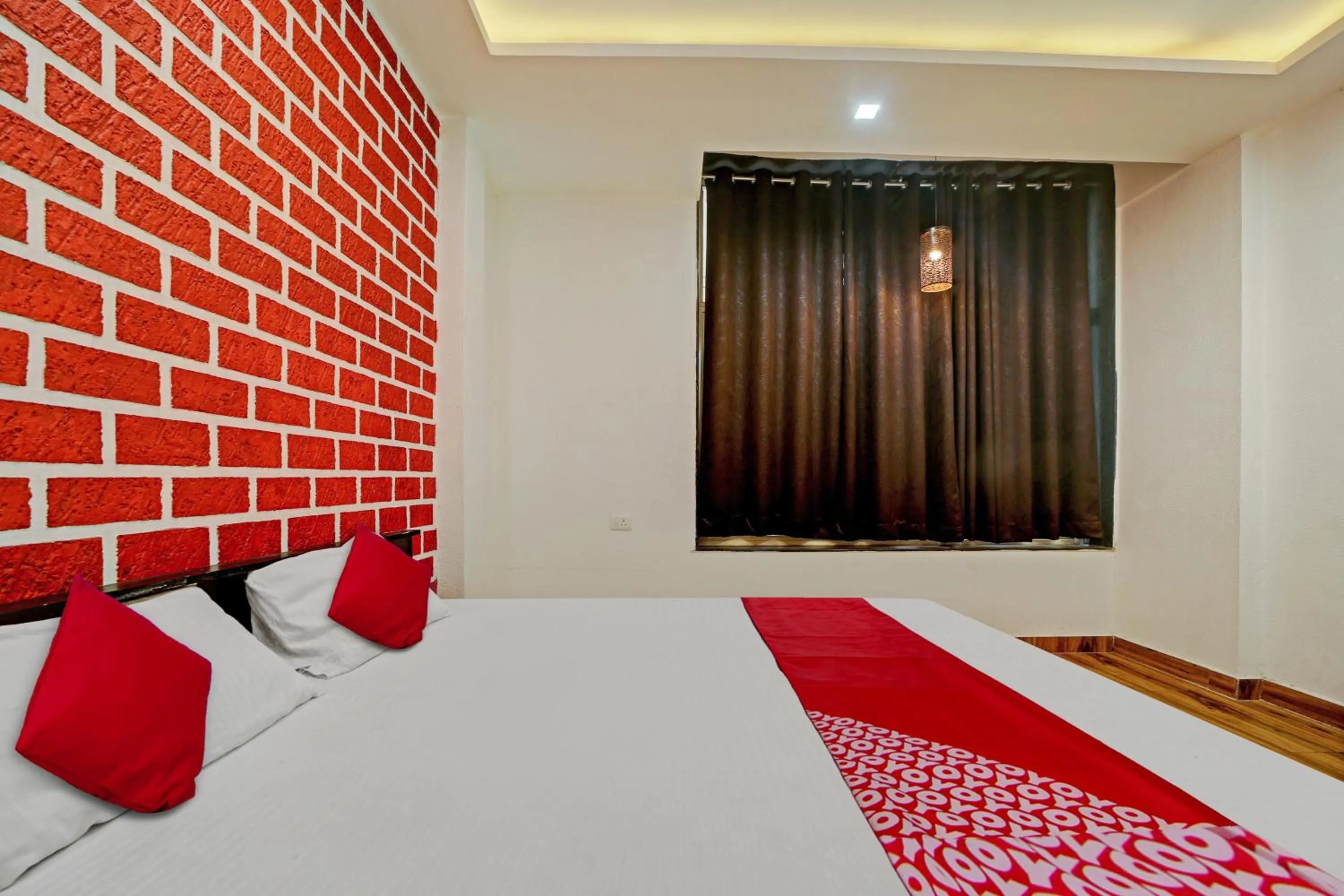Bedroom, Bed in Super Hotel O Vachan Garden And Resort