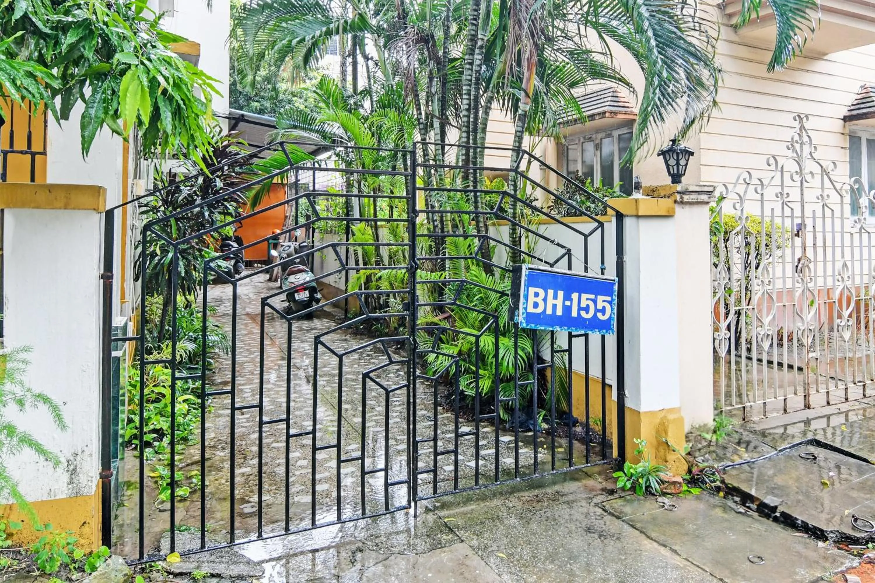 Facade/entrance in OYO Flagship The Image A Quality Stay