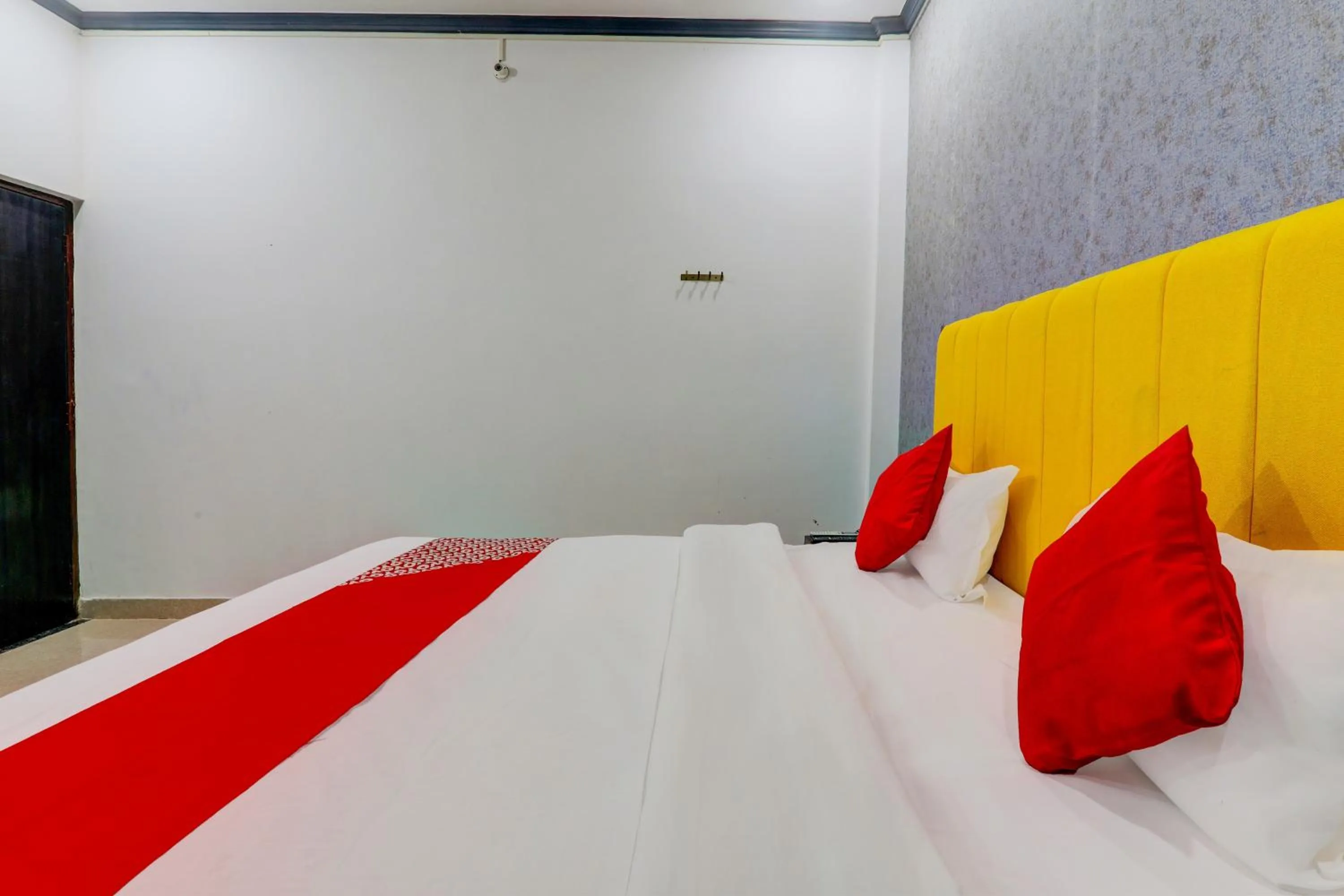 Bedroom, Bed in Hotel O Ideal Inn