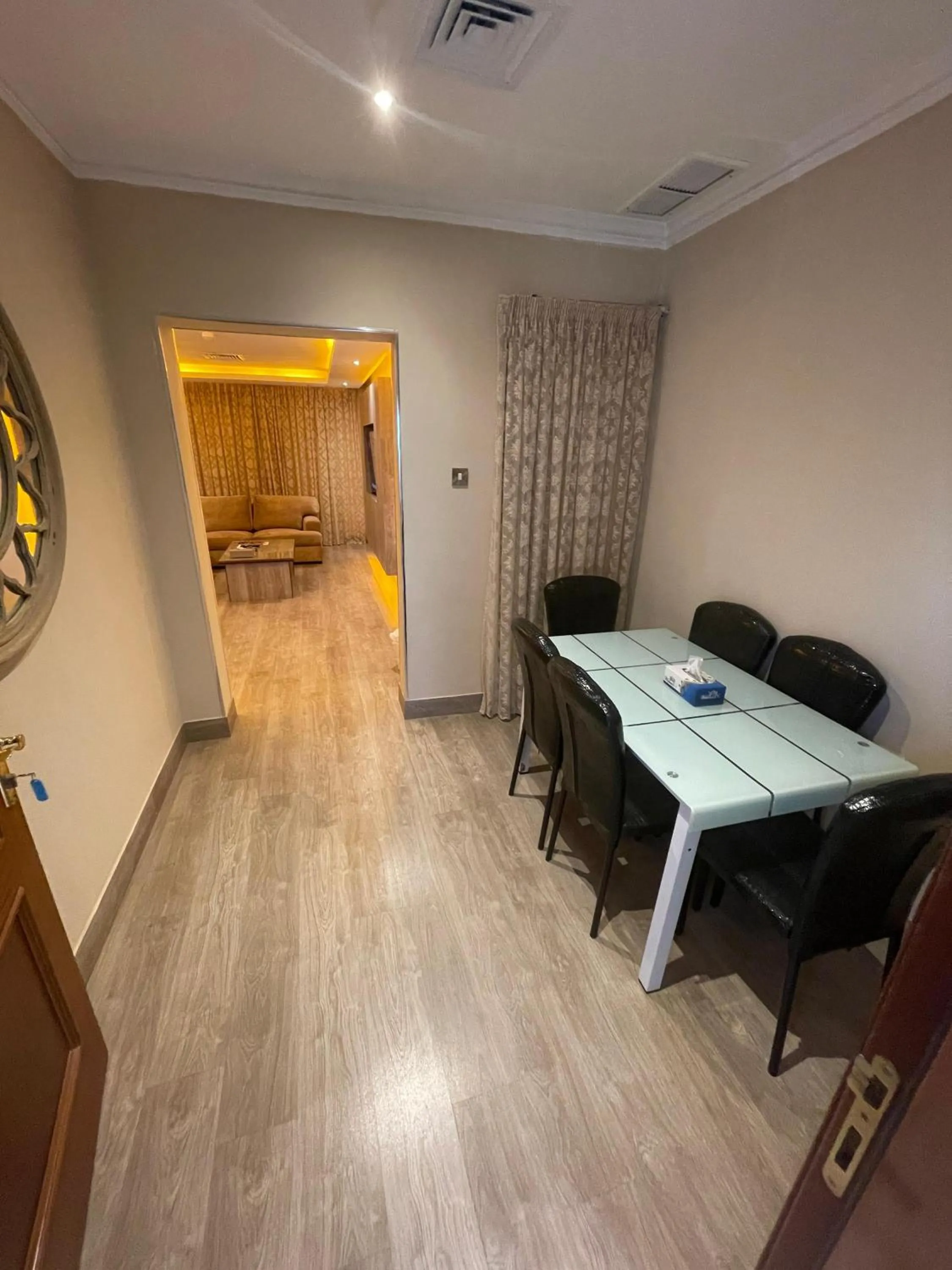 Dining area in Terrace Furnished Apartments - Mahboula