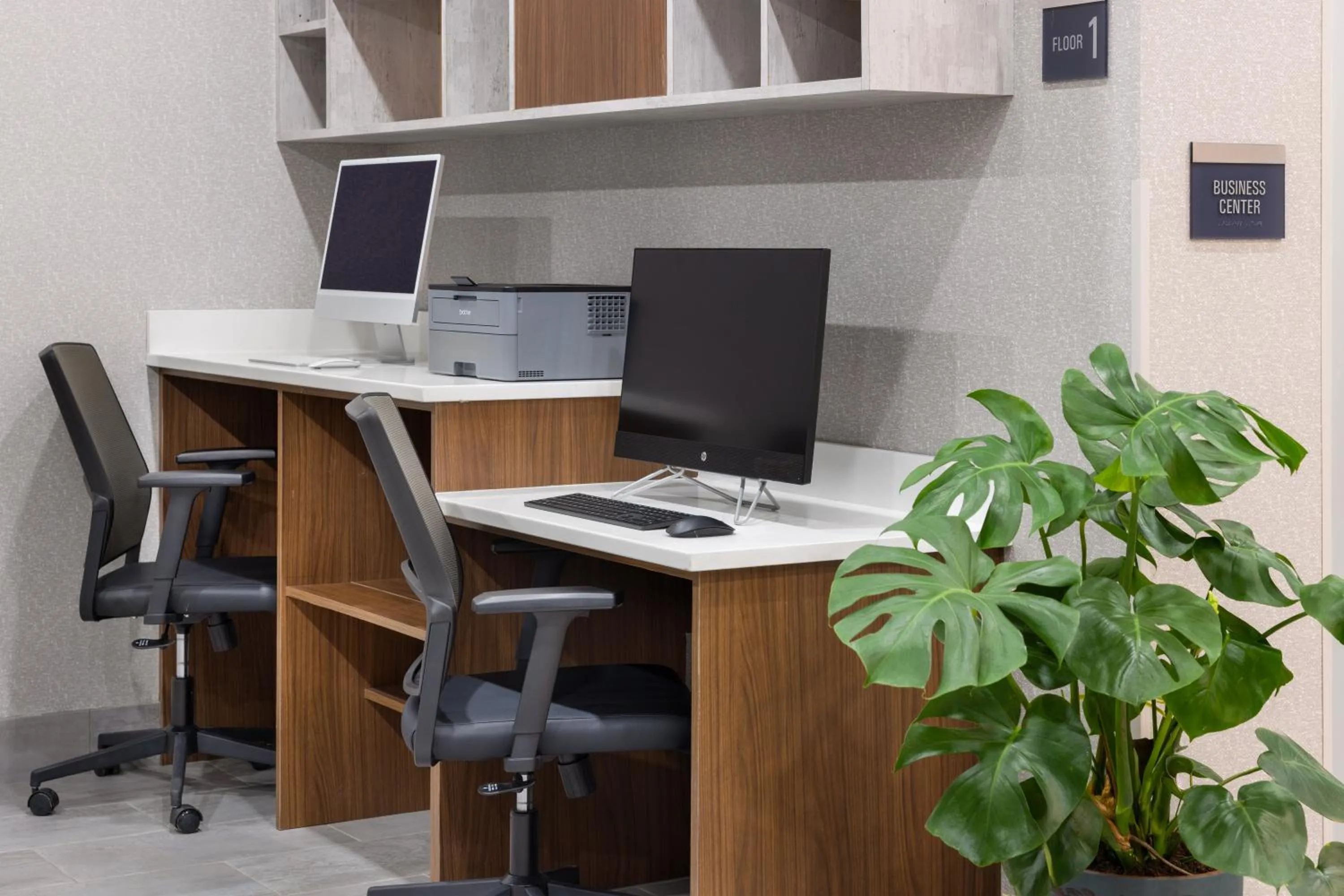 Hawthorn Extended Stay by Wyndham Williston Burlington