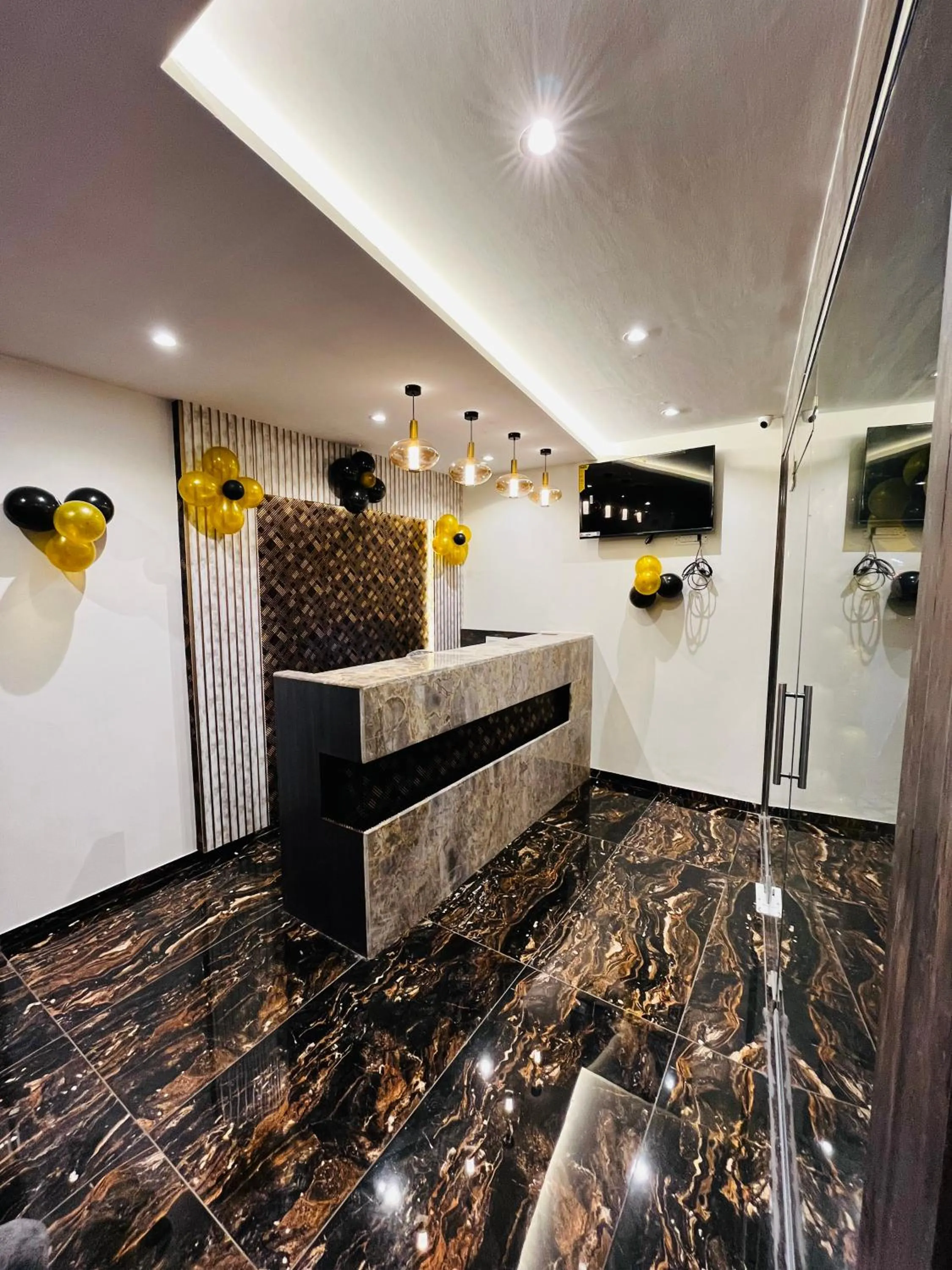 Lobby or reception in Hotel Classio Andheri - Near DN Nagar Metro Station