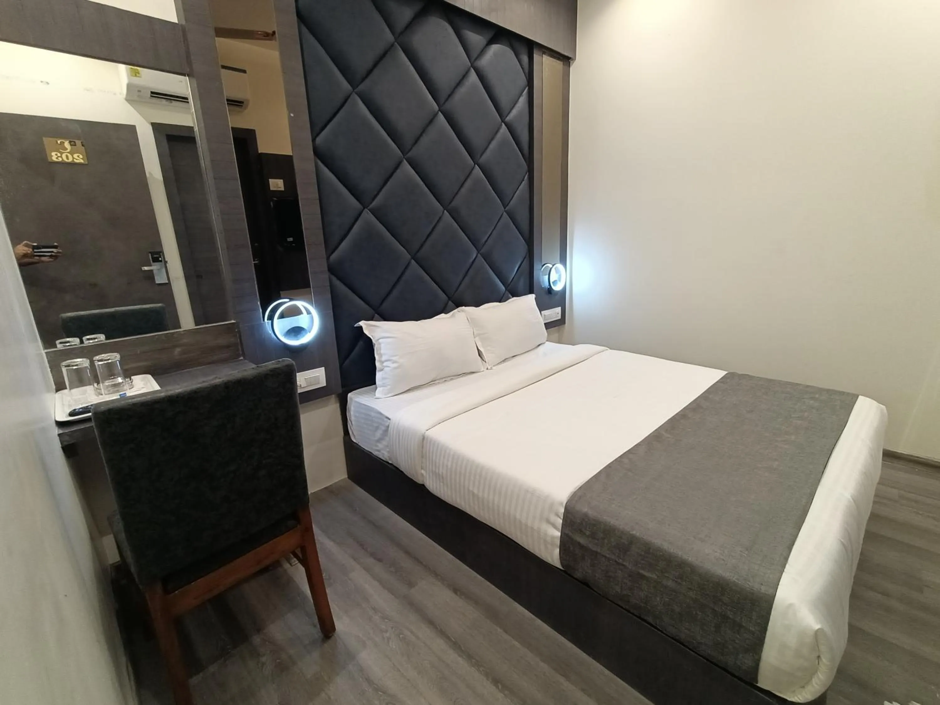 Bed in Hotel Classio Andheri - Near DN Nagar Metro Station