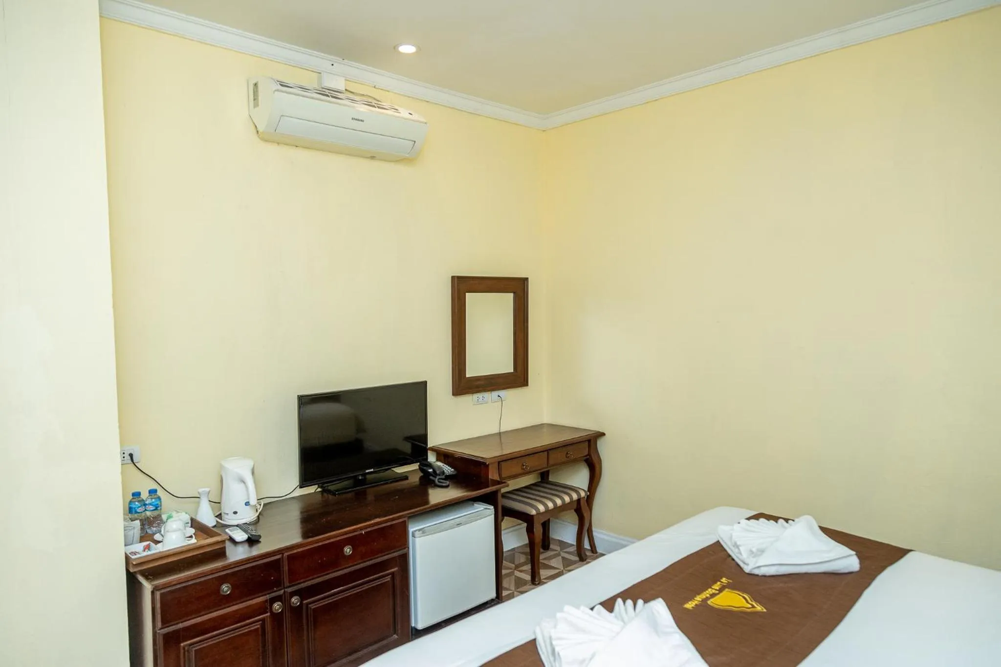 TV and multimedia, Bed in Le Luxe Boutique Hotel