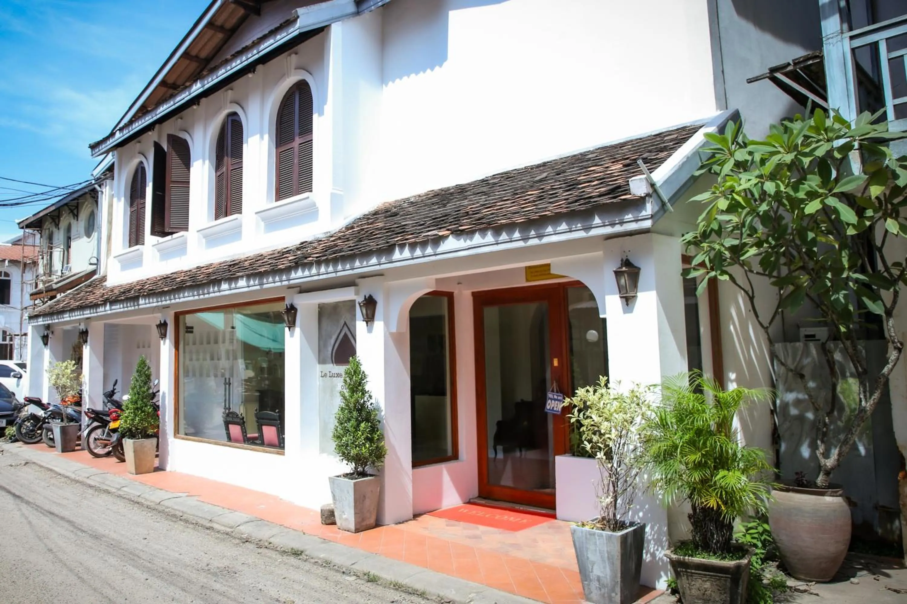 Property building in Le Luxe Boutique Hotel