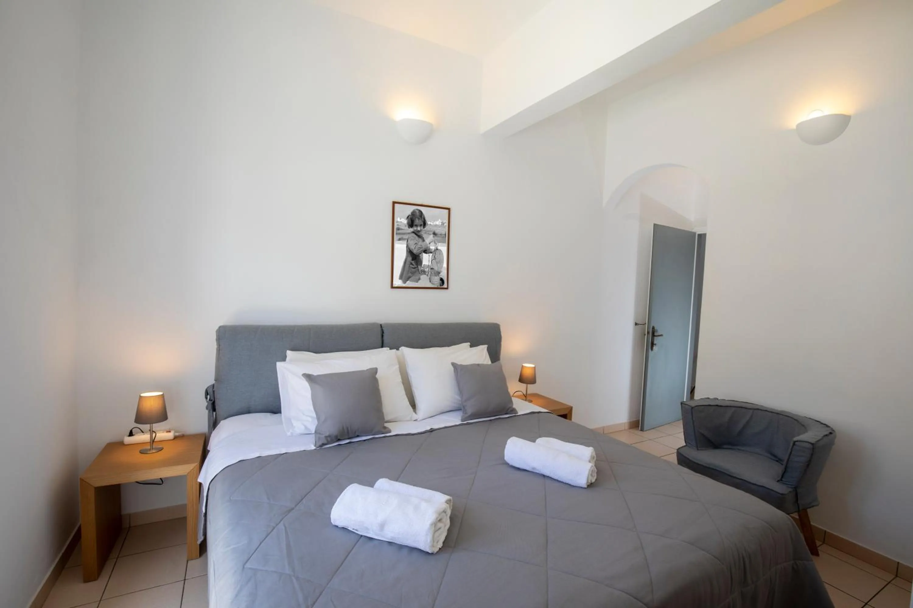 Bedroom, Bed in Mosha Pension