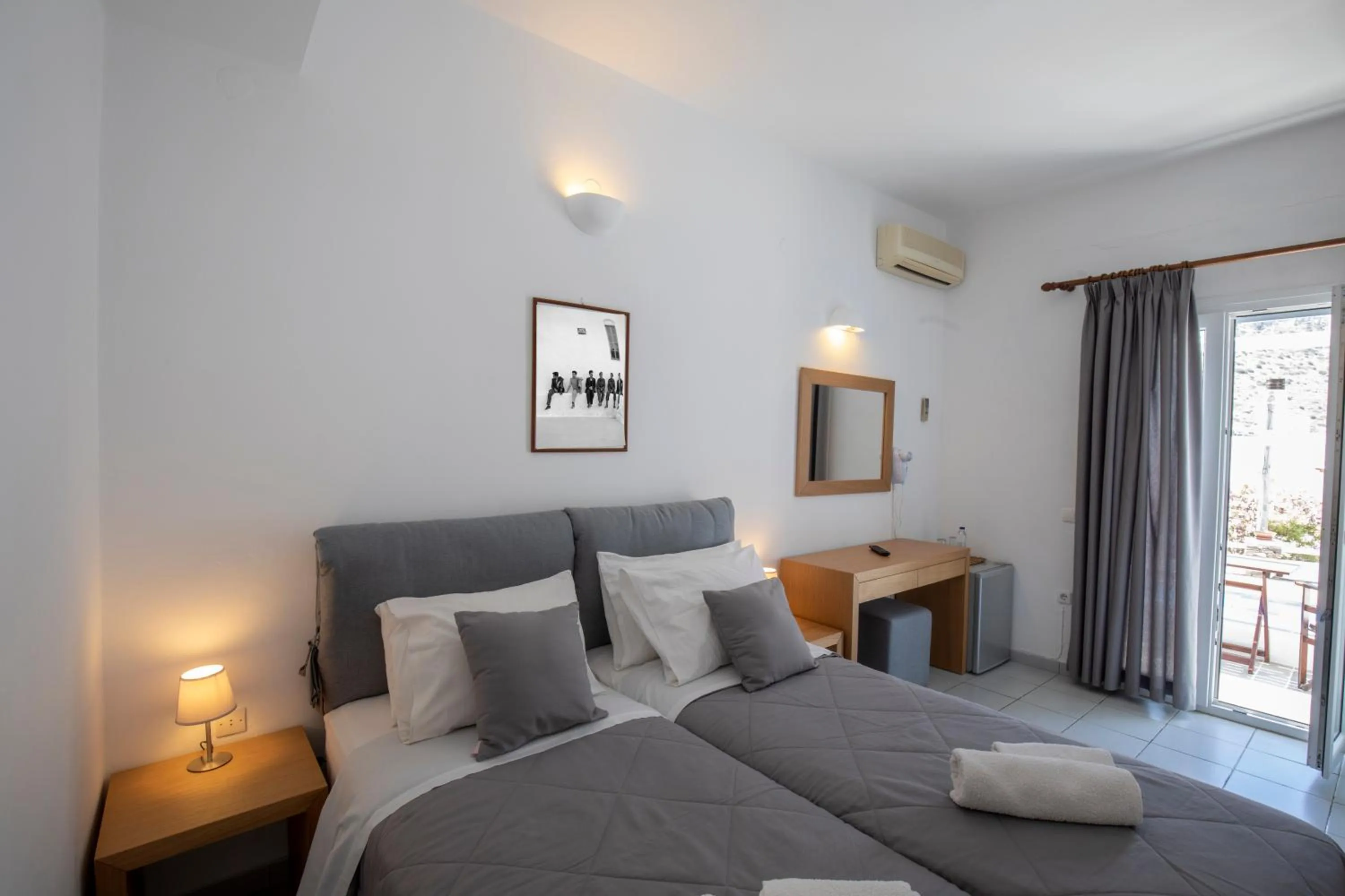 Bedroom, Bed in Mosha Pension