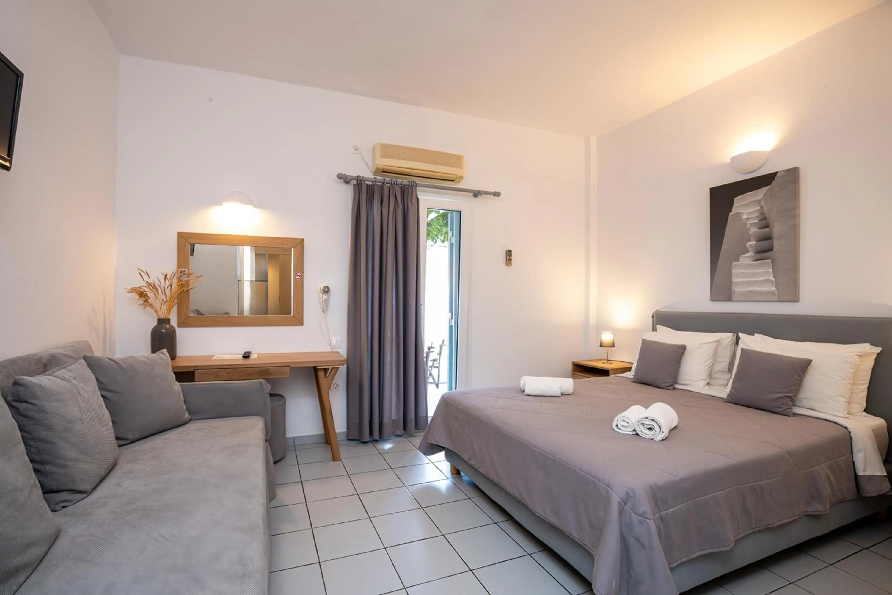 Photo of the whole room, Bed in Mosha Pension