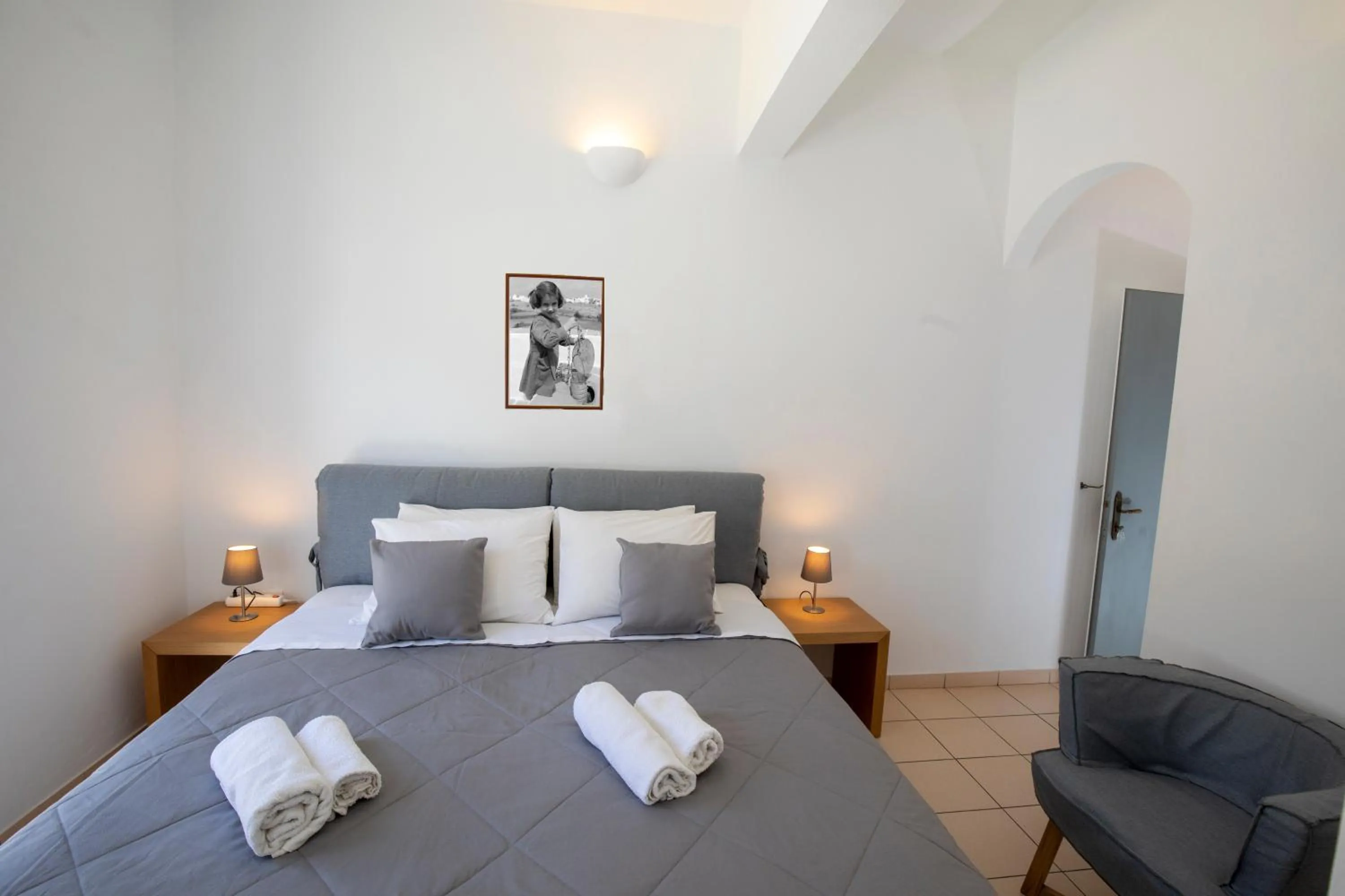 Bedroom, Bed in Mosha Pension