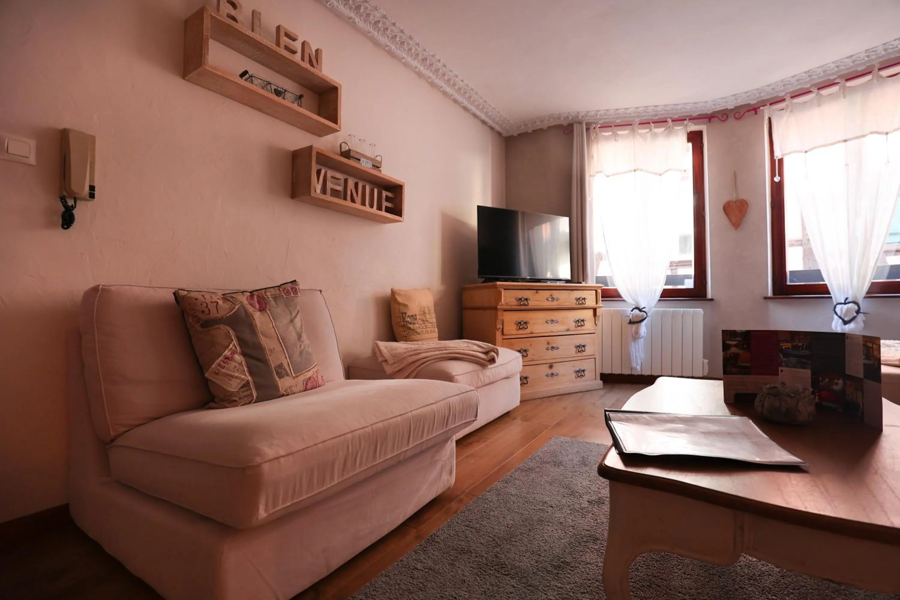 TV and multimedia in Les Authentics - La Maison d'Amélie