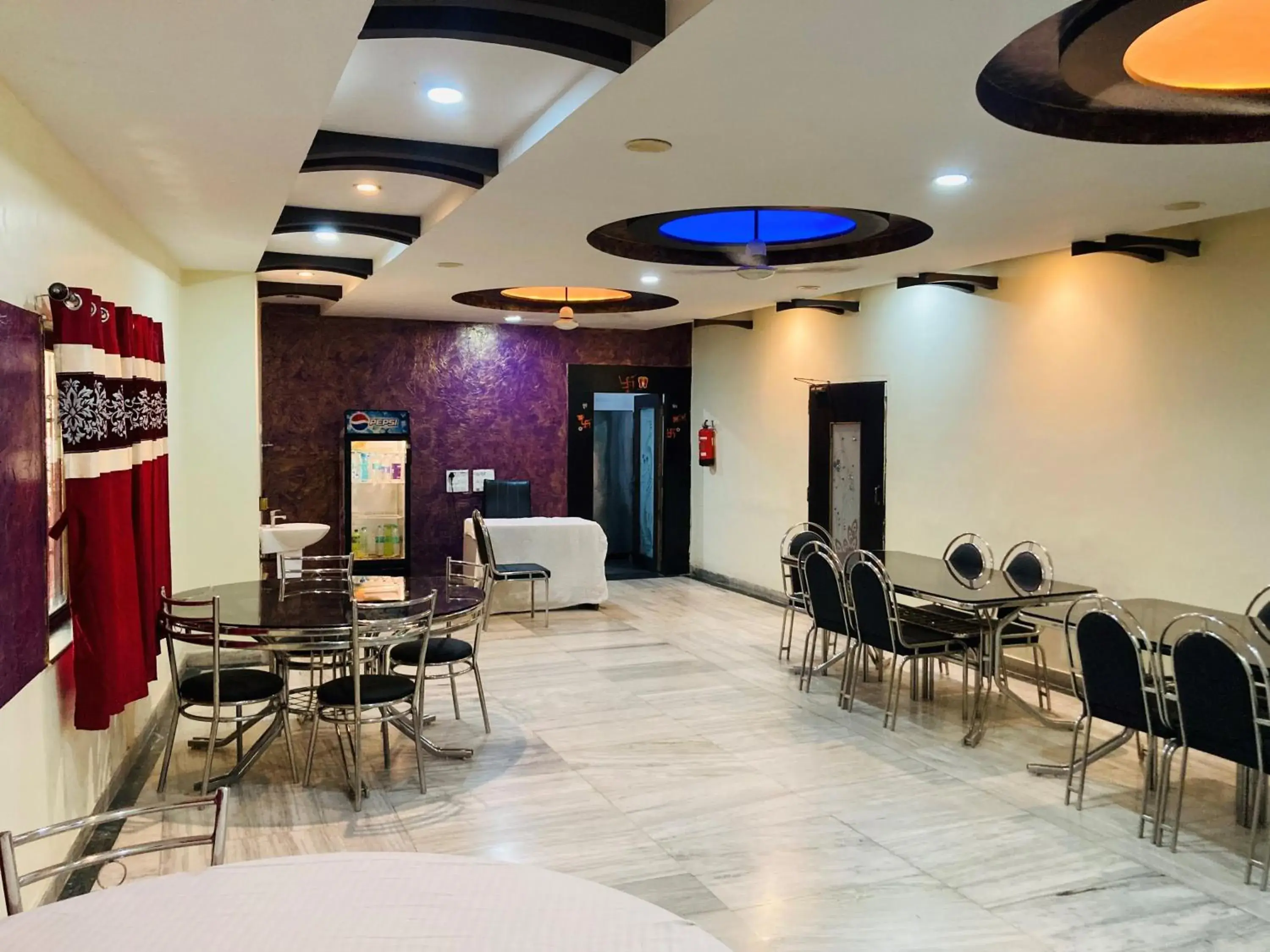 Restaurant/places to eat in Hotel Jagdish Restaurant/places to eat in Hotel Jagdish