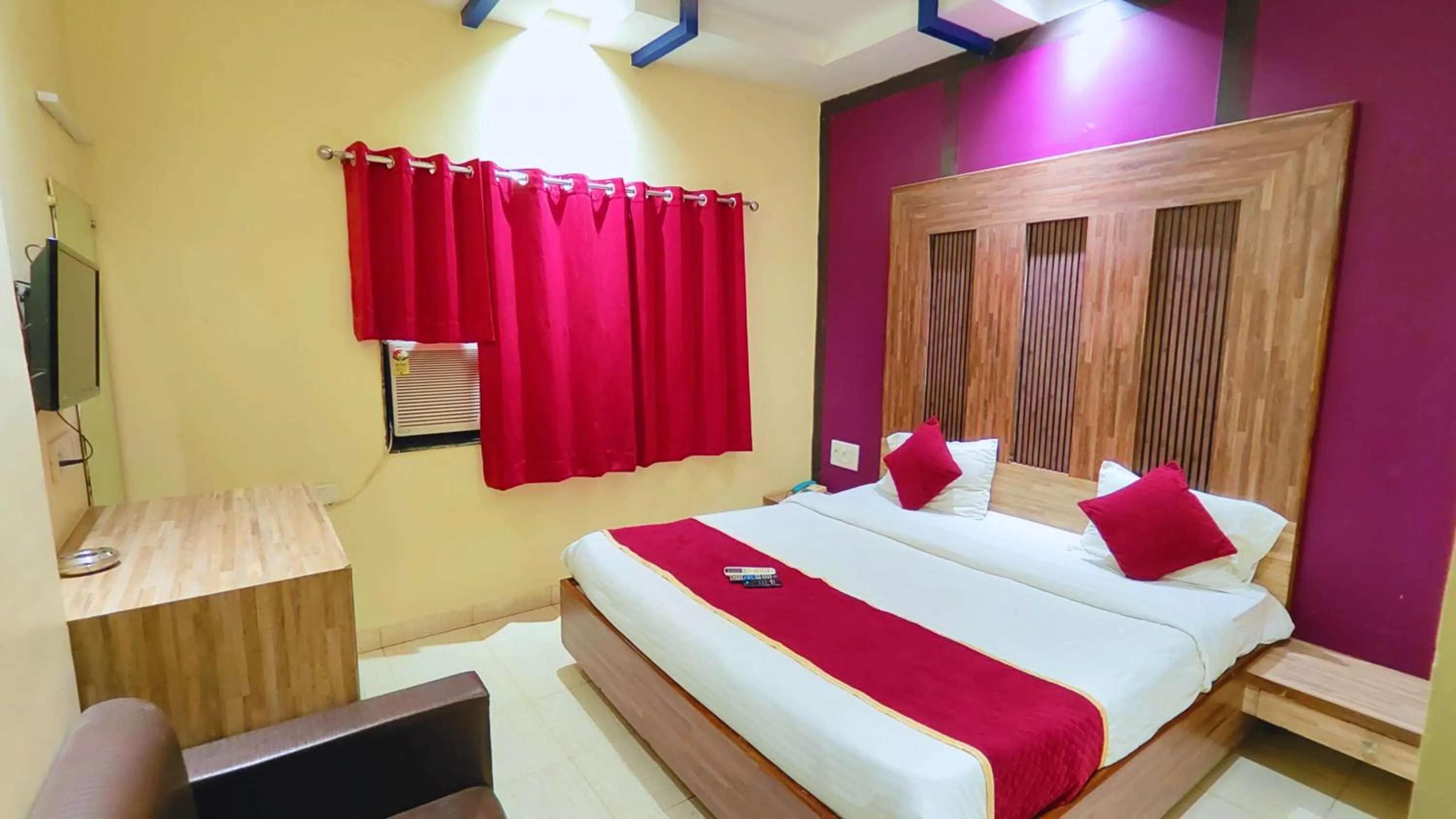 Bedroom, Bed in Hotel Jagdish