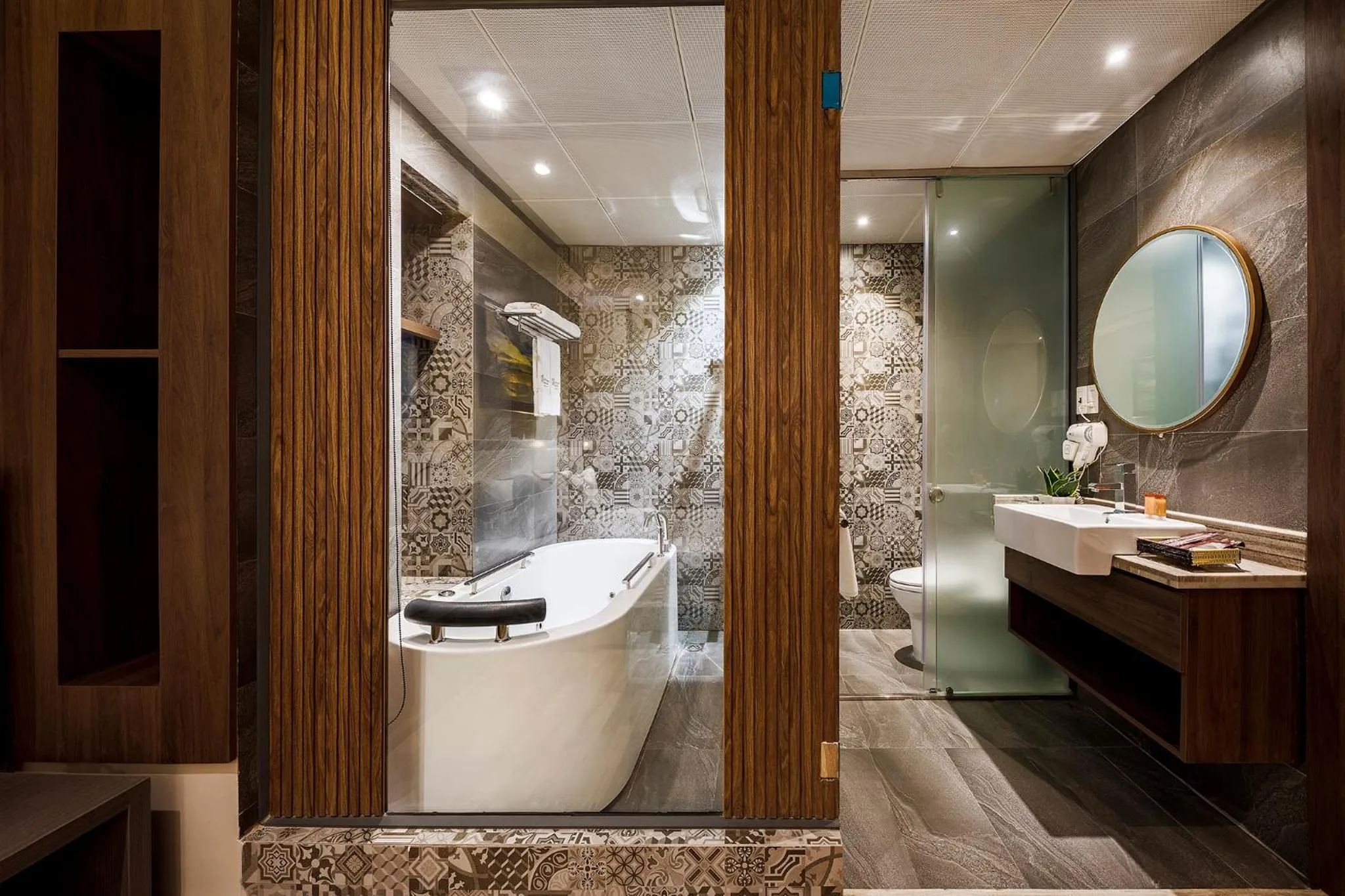 Sunflower Luxury Hotel