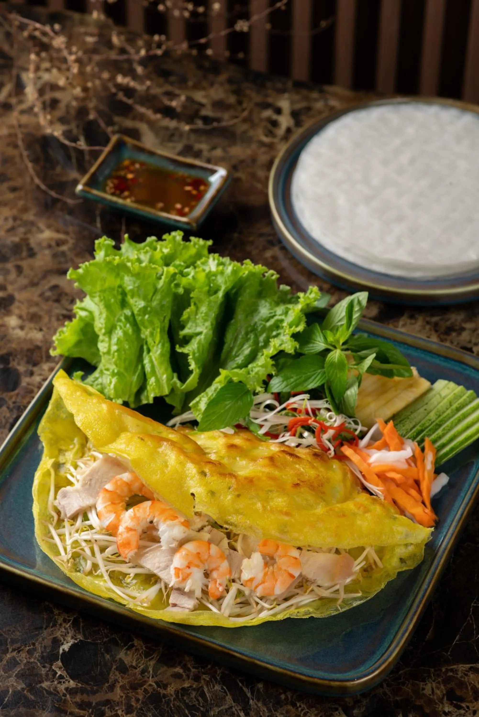 Restaurant/places to eat in Sunflower Luxury Hotel