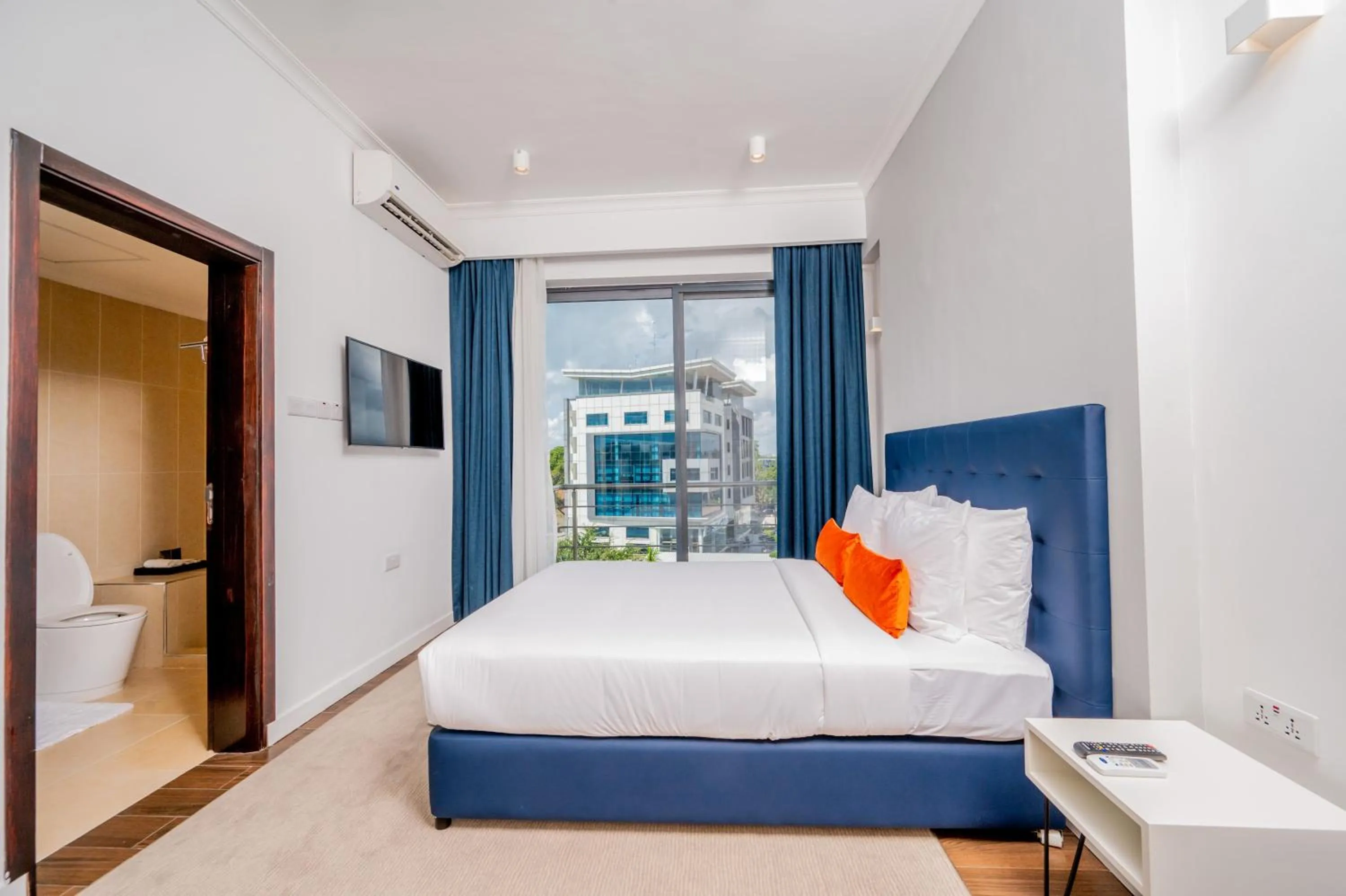 Bedroom, Bed in Urban by CityBlue Hotel, Dar es Salaam