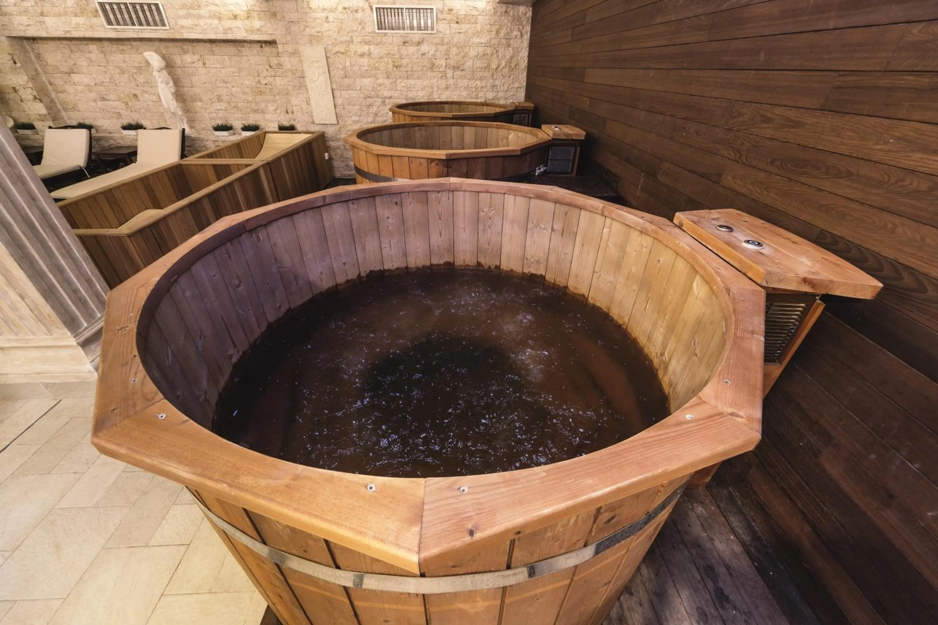 Hot Tub in Therma Palace - SPA Mineral Pool & All inclusive & Free Parking