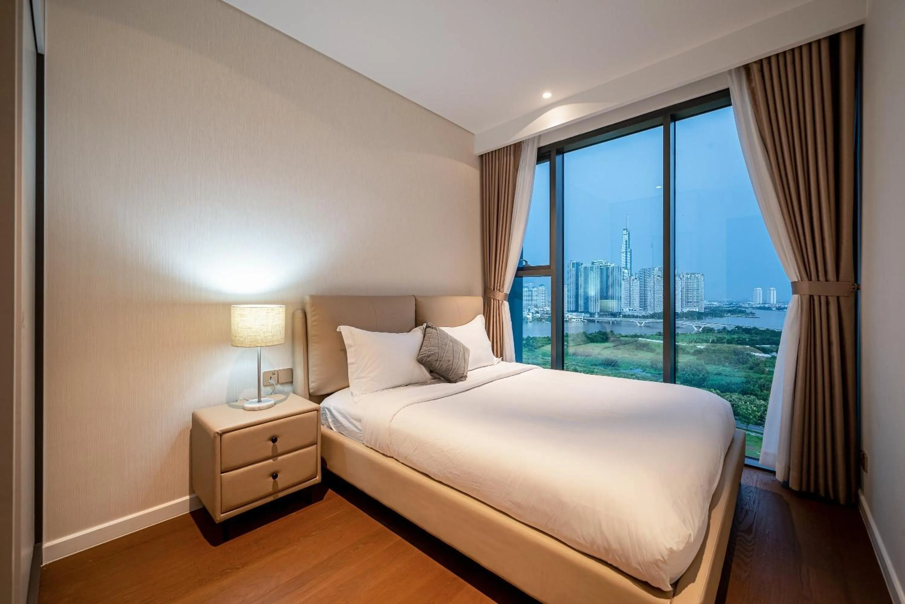 Bedroom, Bed in Metropole Thu Thiem Condo Apartment