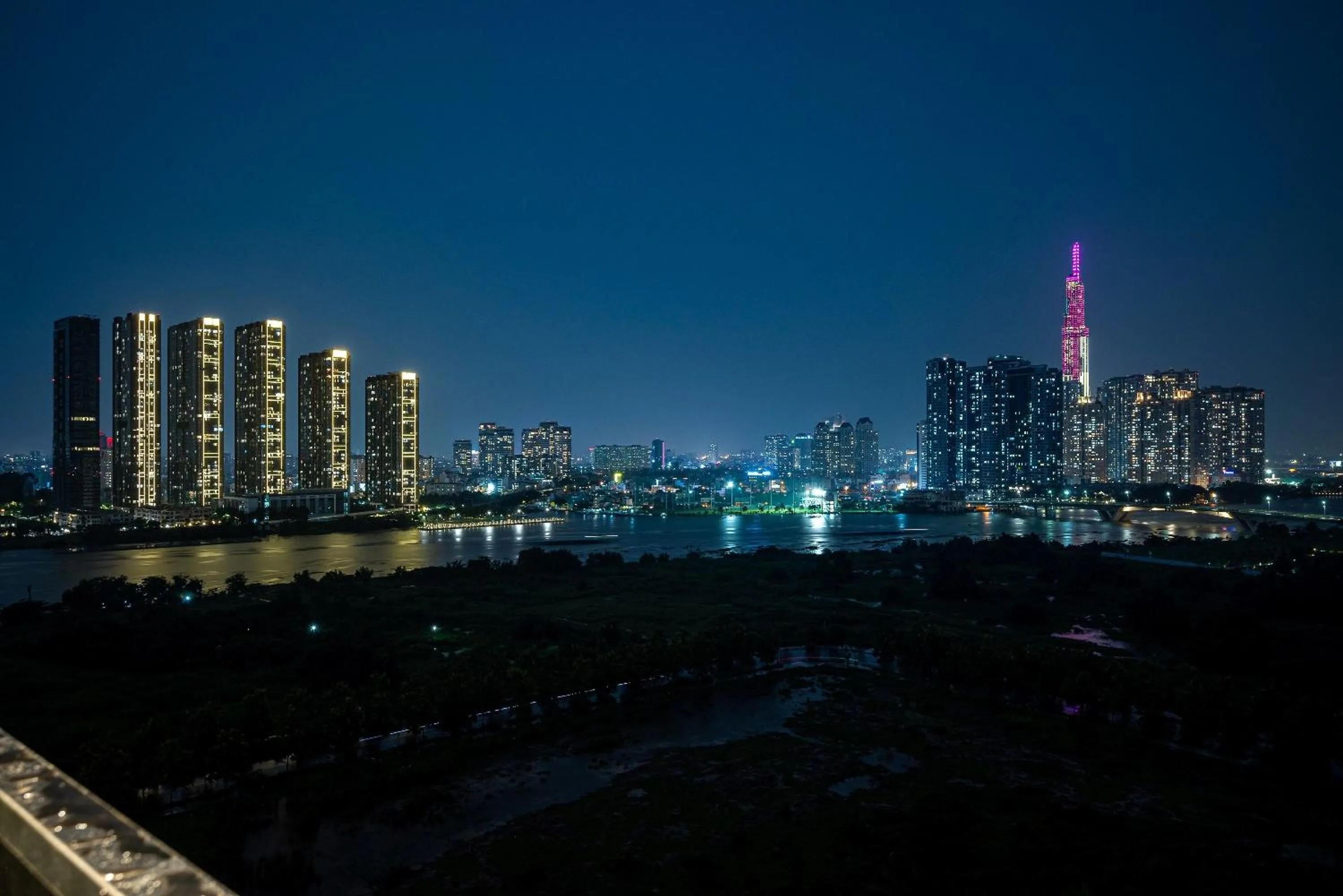 Night in Metropole Thu Thiem Condo Apartment