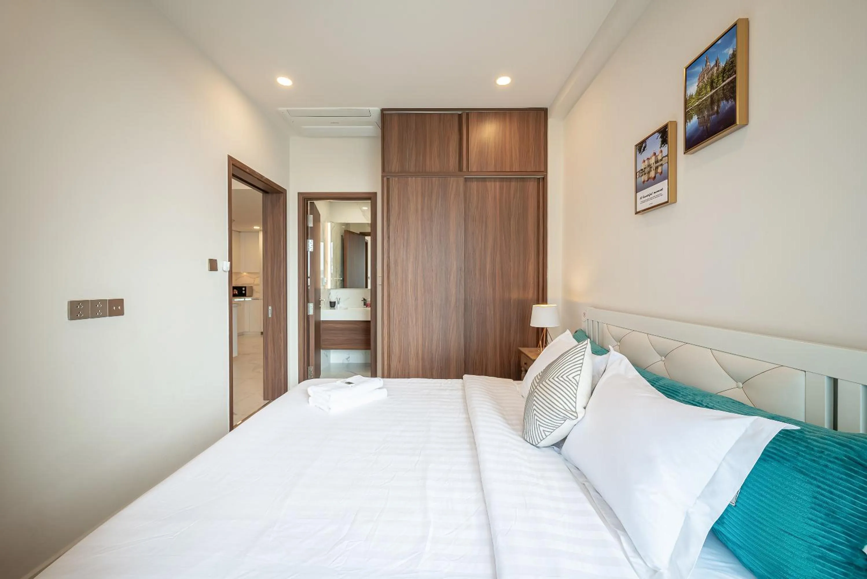 Bedroom, Bed in Metropole Thu Thiem Condo Apartment