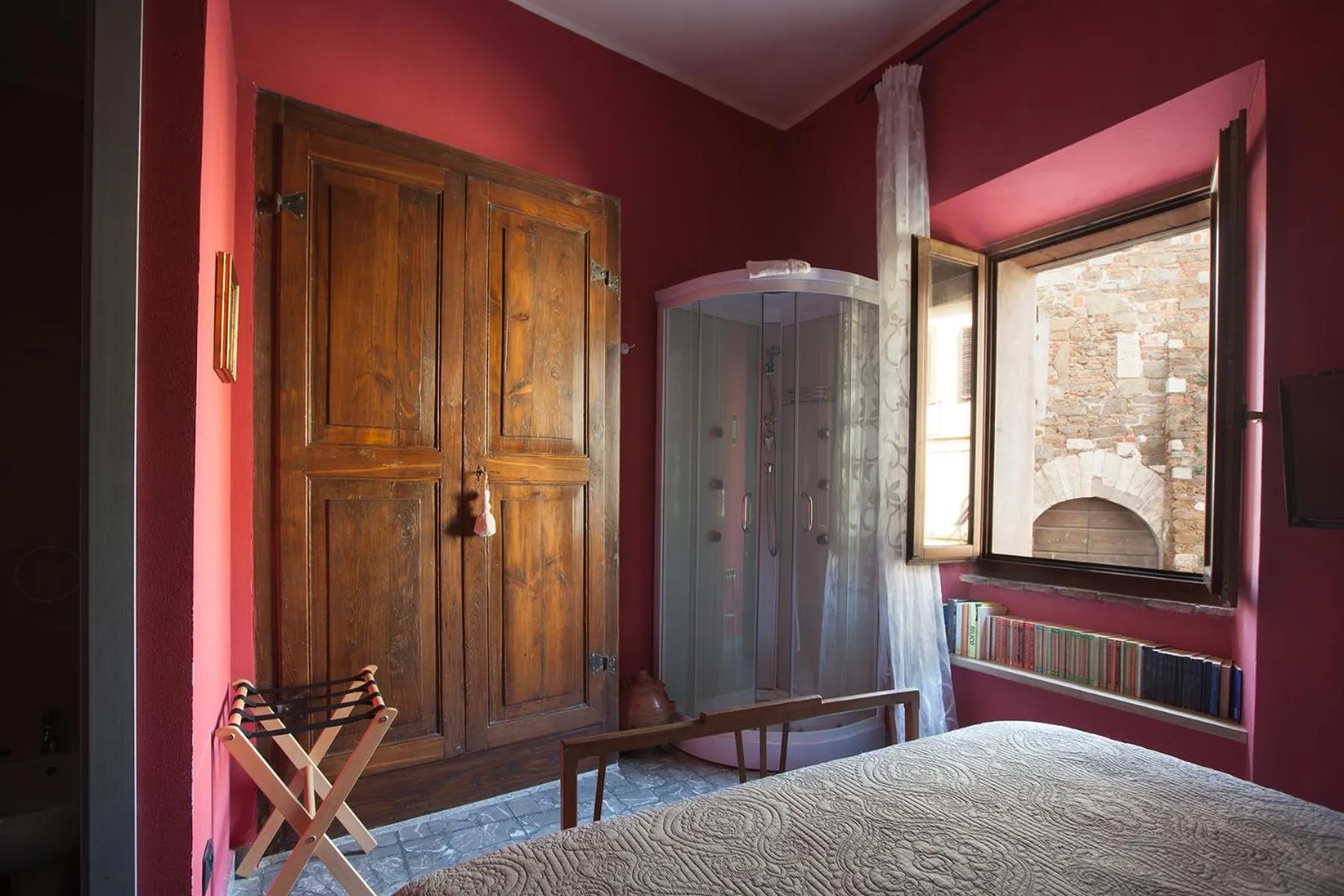 Shower in Vedetta Townhouse - camere e appartamenti nel centro storico by Be Vedetta