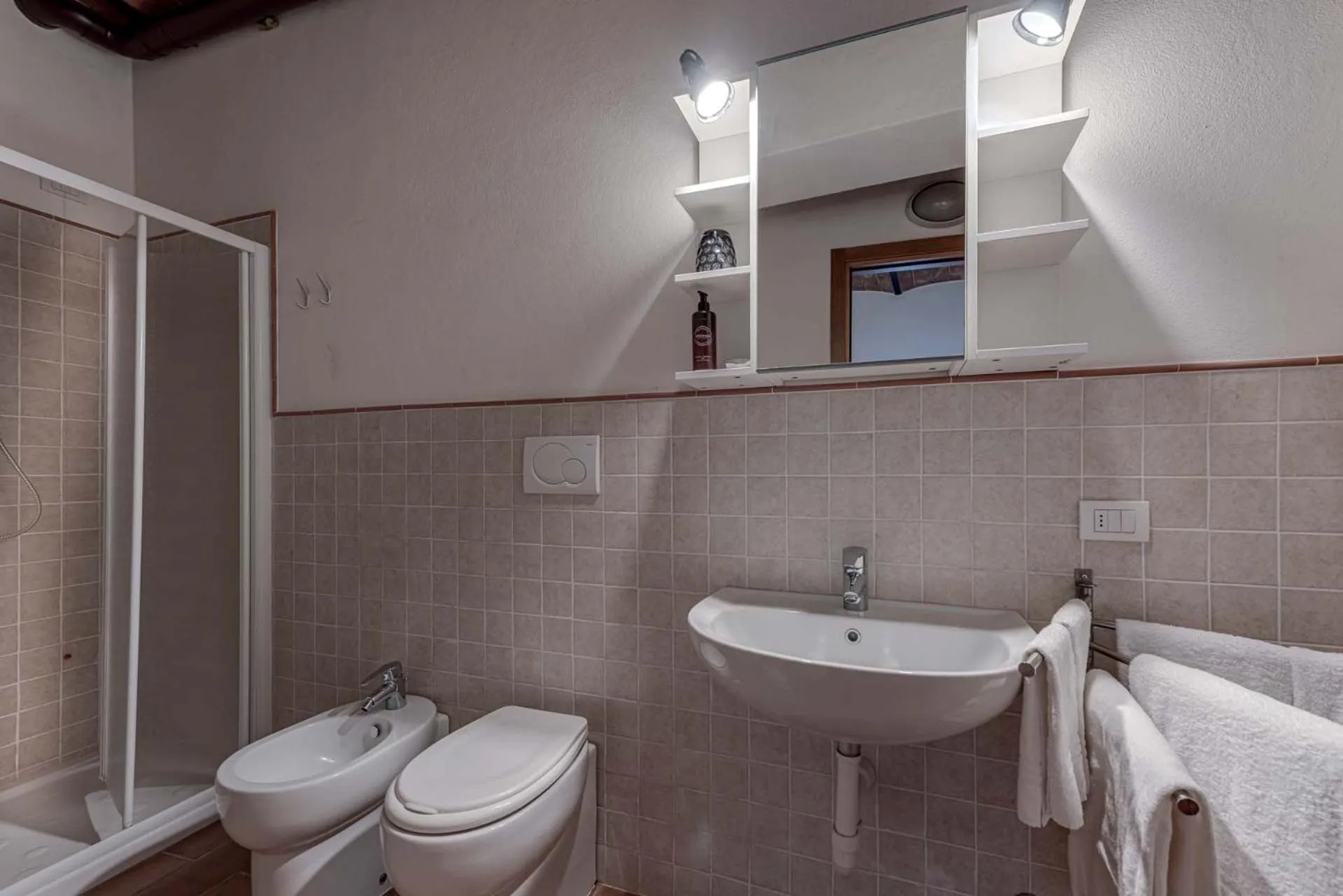 Bathroom in Vedetta Townhouse - camere e appartamenti nel centro storico by Be Vedetta
