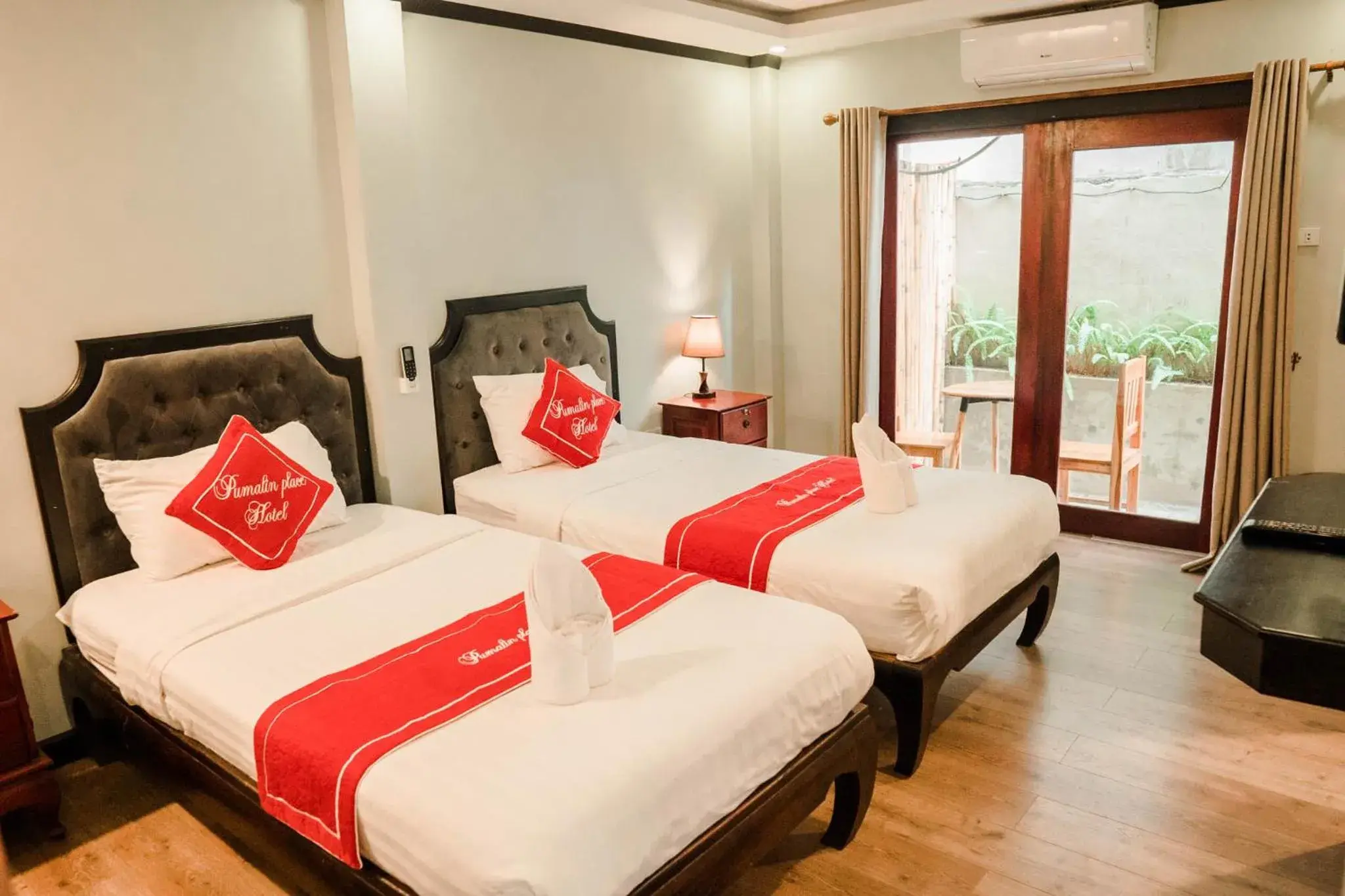 Superior Twin Room in Oudomsouk Guest House Superior Twin Room in Oudomsouk Guest House