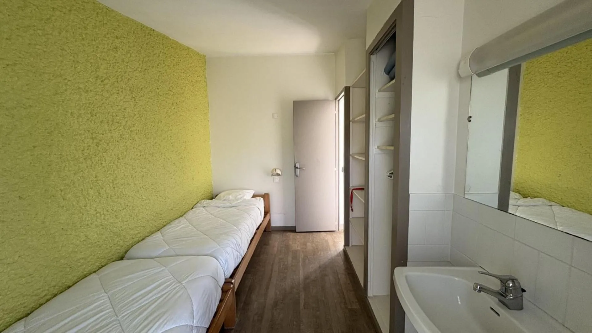 Bedroom, Bed in VVF Cotentin Îles anglo-normandes