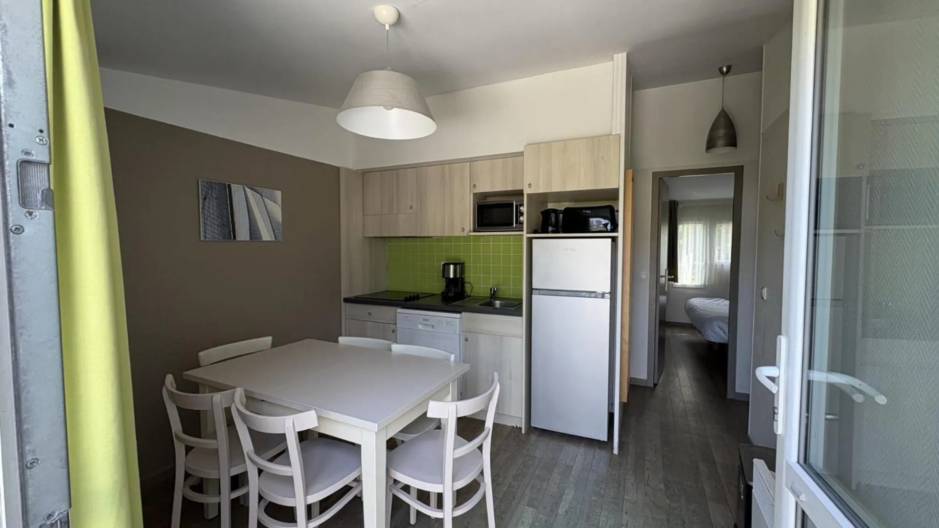 Dining area in VVF Cotentin Îles anglo-normandes