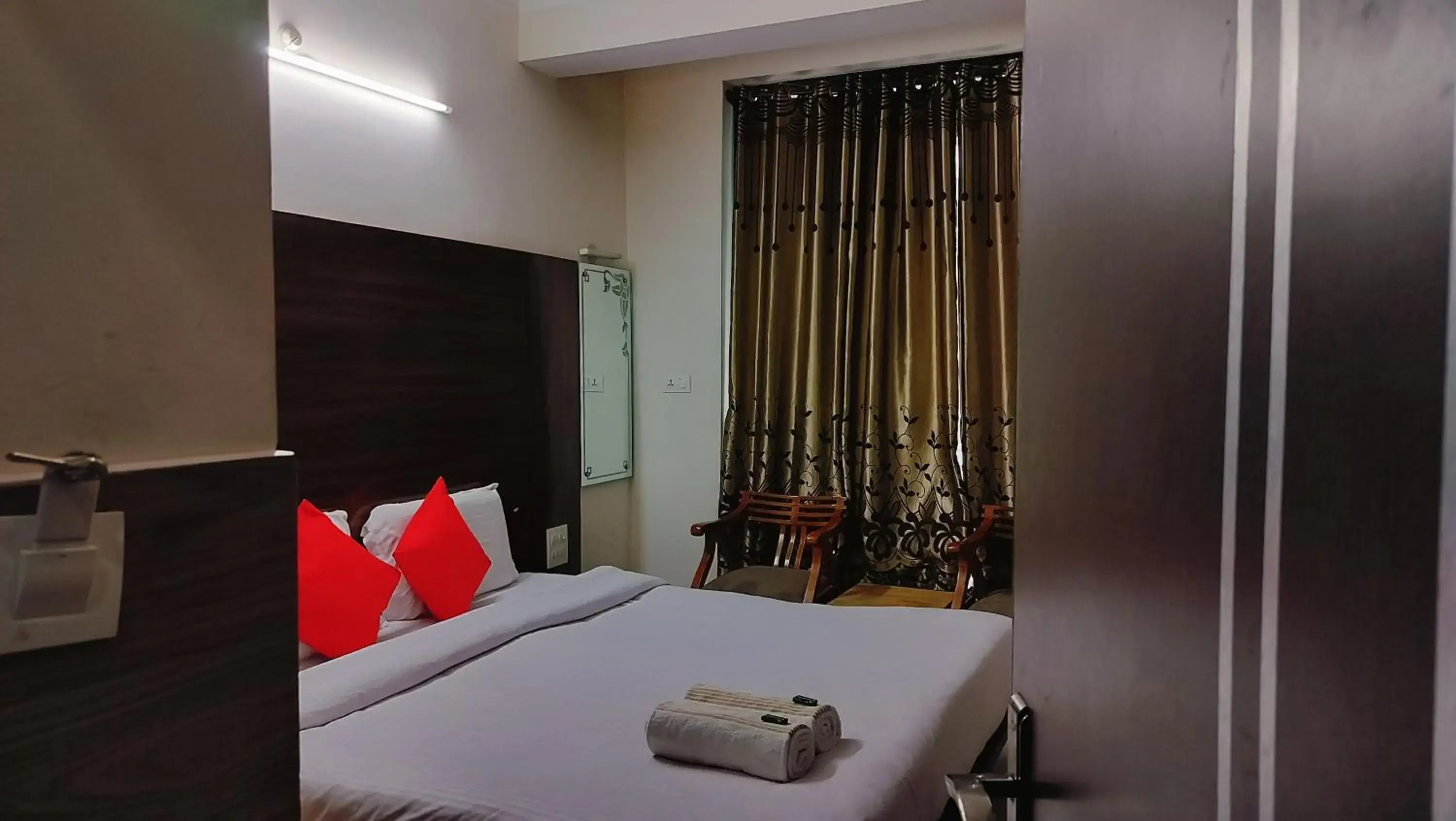 Bed in Royale India by Venu Bed in Royale India by Venu