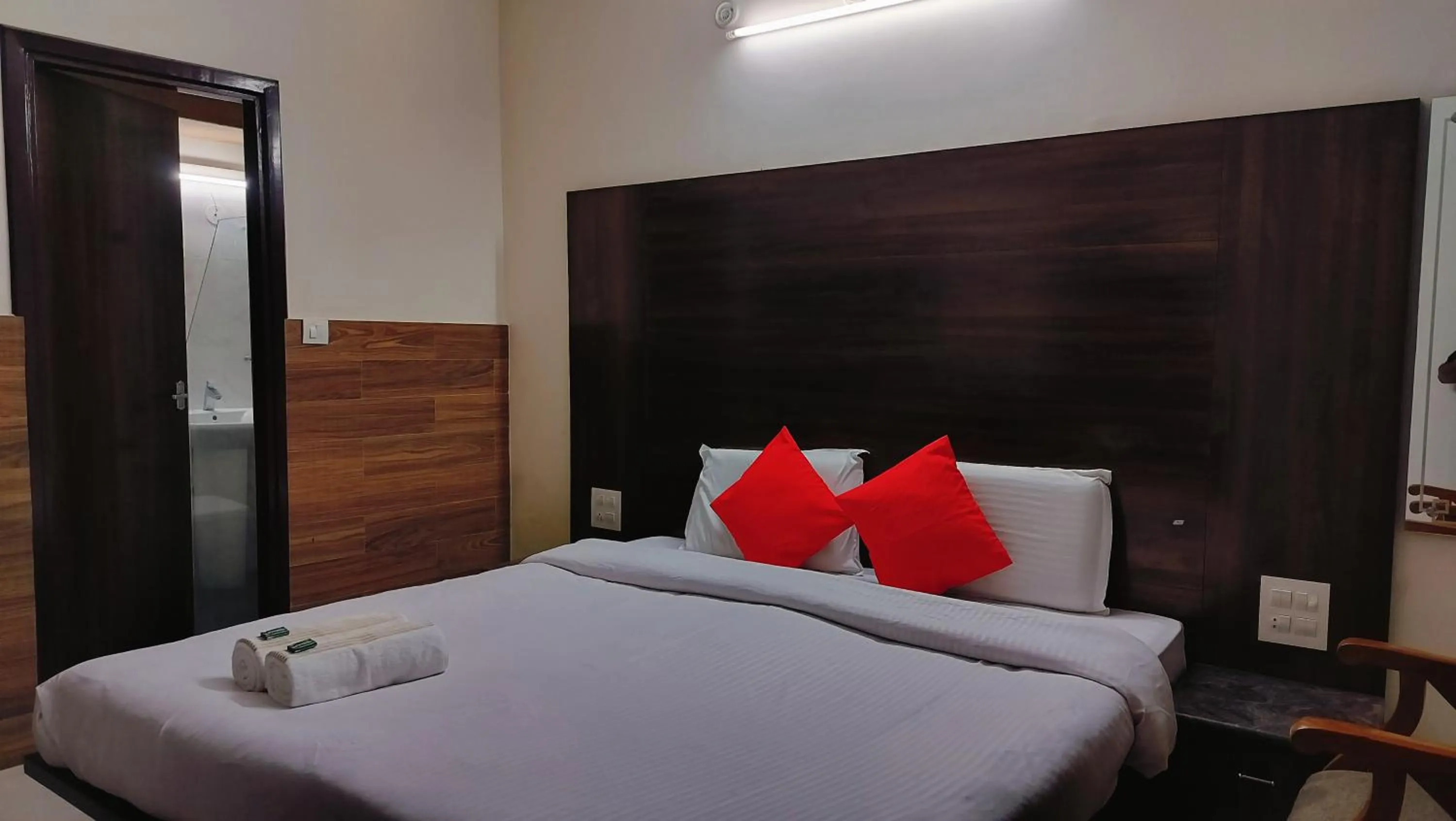 Bed in Royale India by Venu