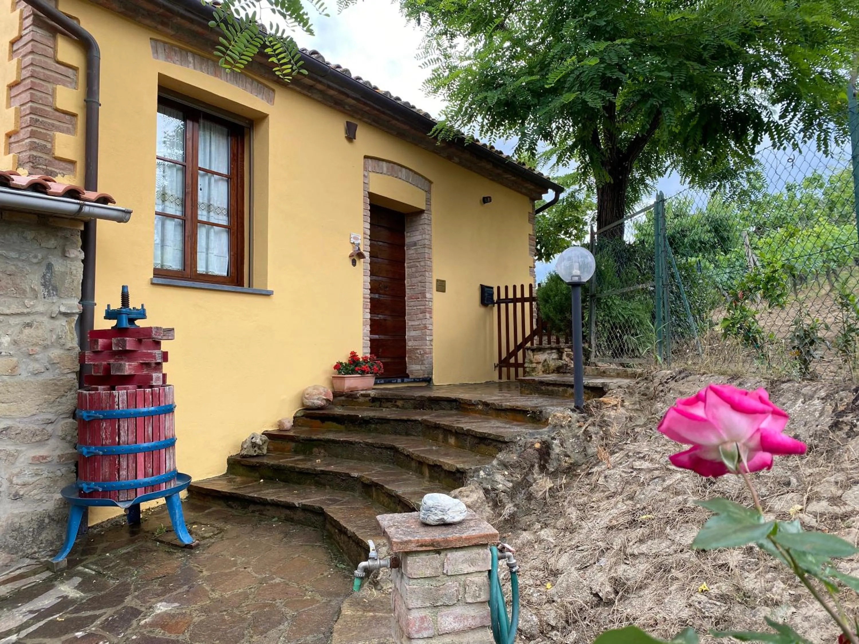 Property building in Agriturismo Villino del Grillo