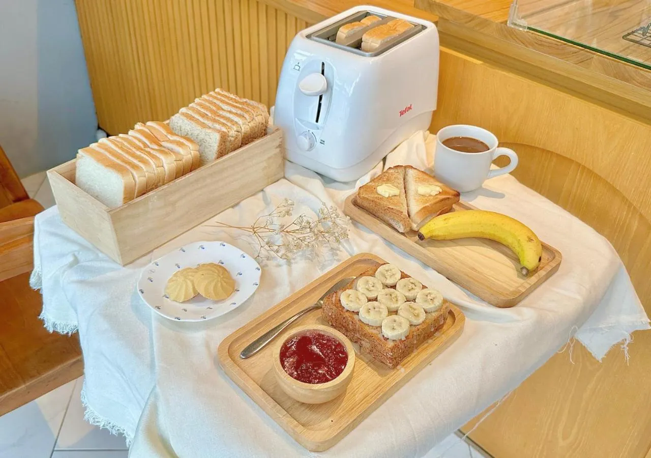 Restaurant/places to eat in Ichiban Nimman Hotel