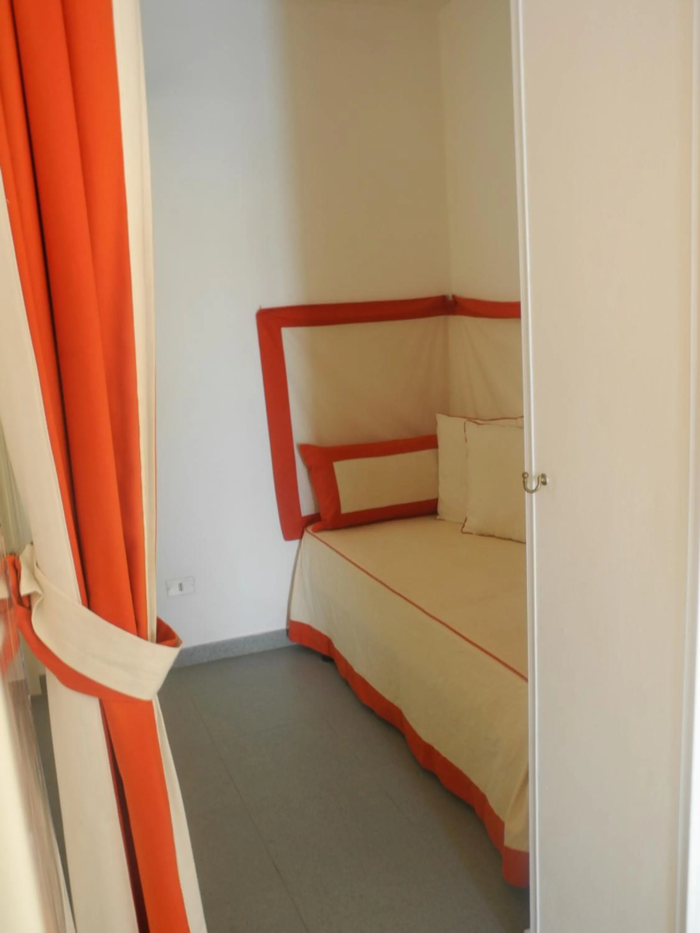 Bed in Calamaluk