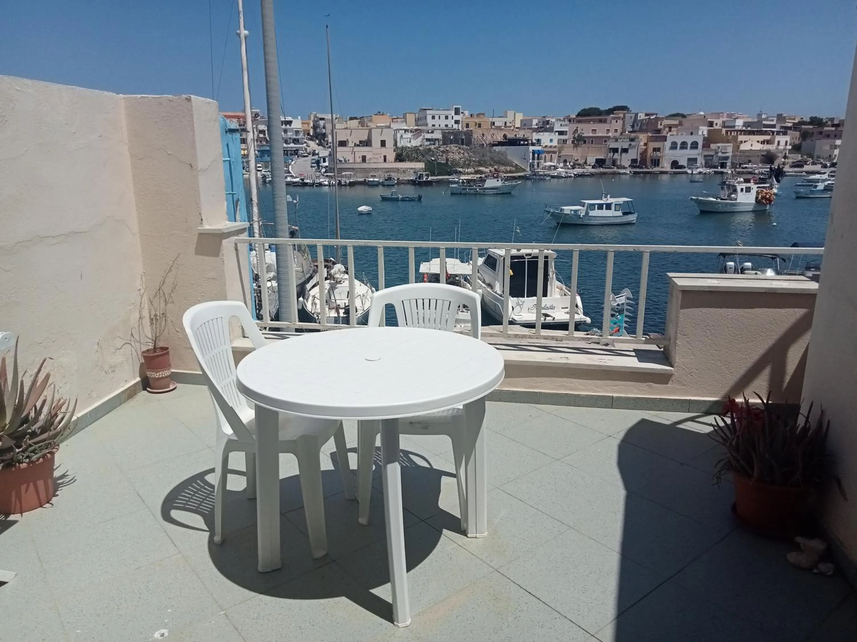 Sea view in Calamaluk