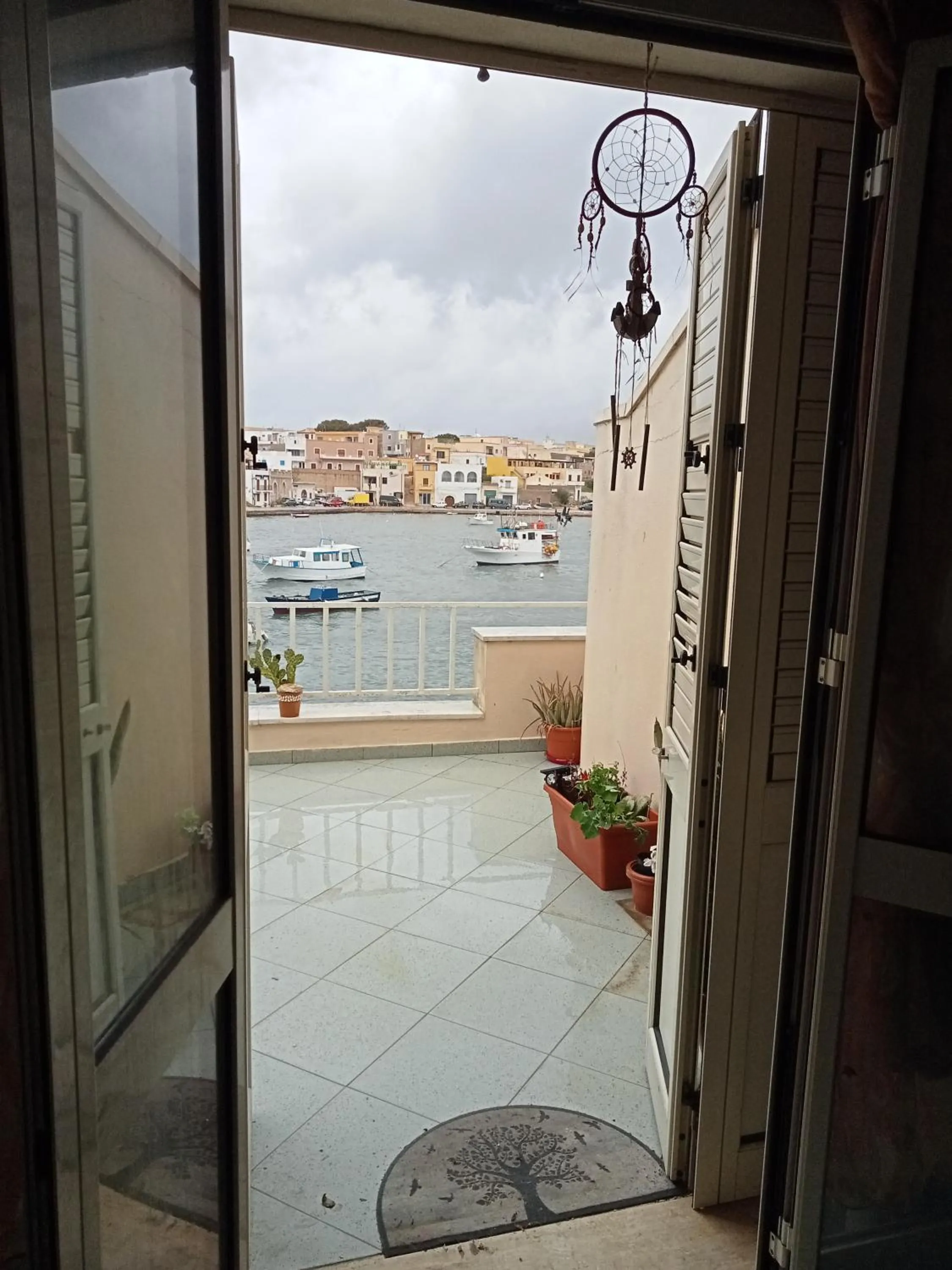 Sea view in Calamaluk